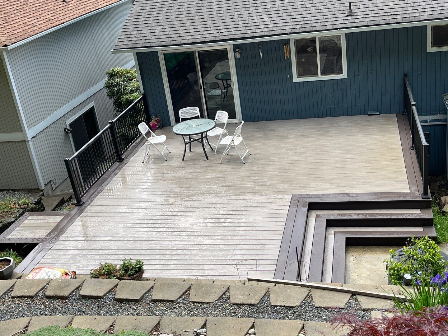 Back Deck in Seattle by Alki deck builders 