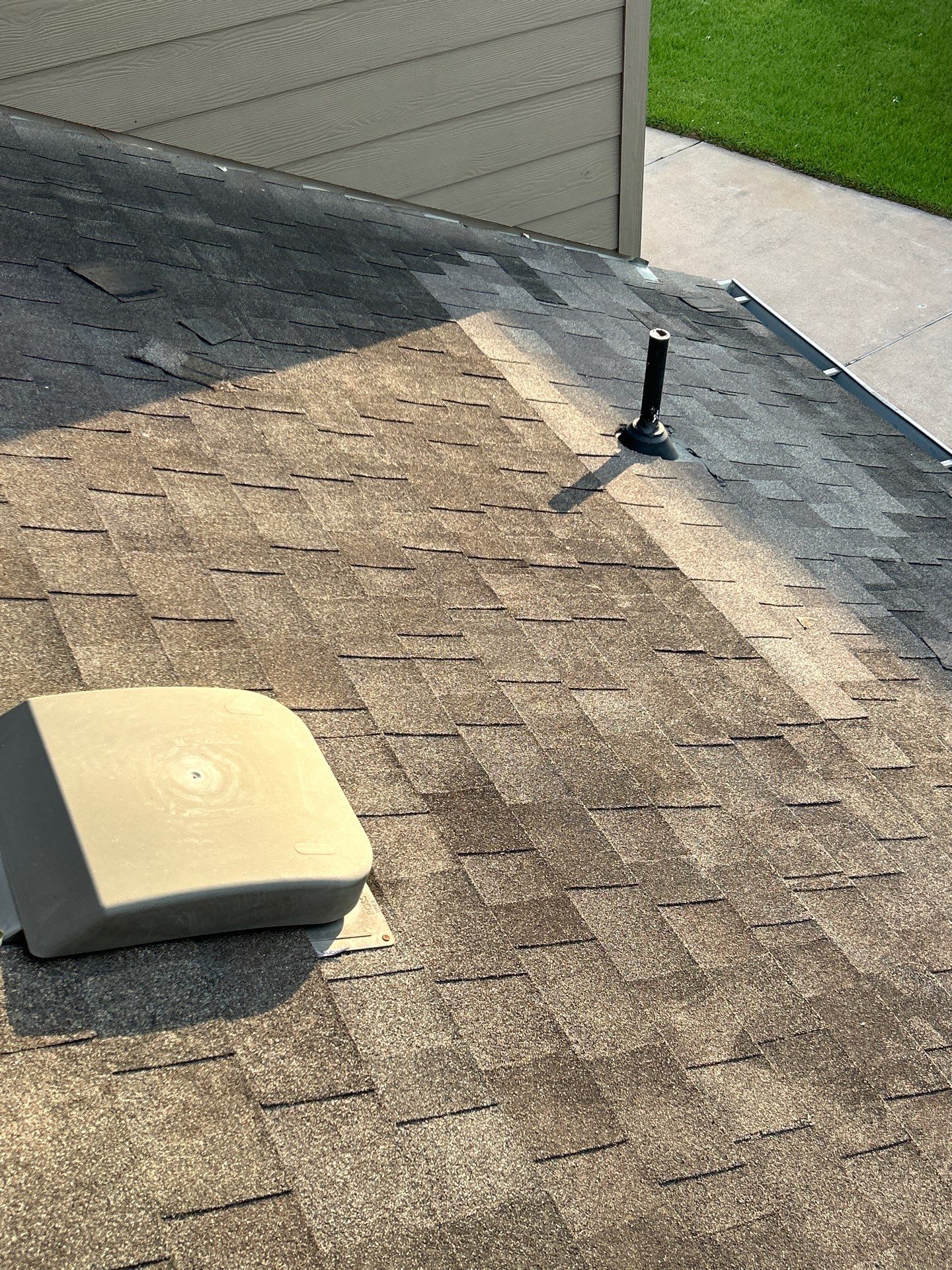 Hail Damage using Owen's Corning Duration (Lifetime) Shingles by Roof Repair Company