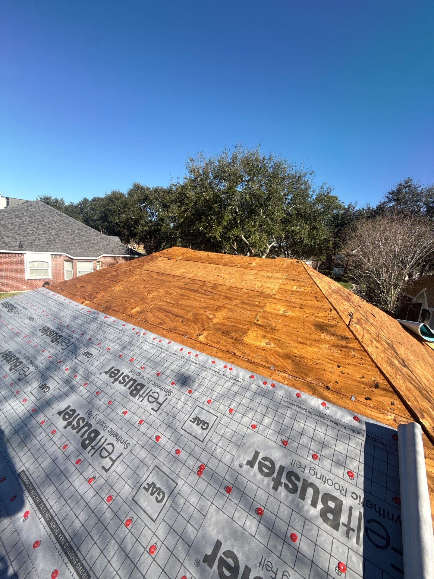 Roof Replacement in The Forest of Friendswood, Friendswood TX by Roof Repair Company