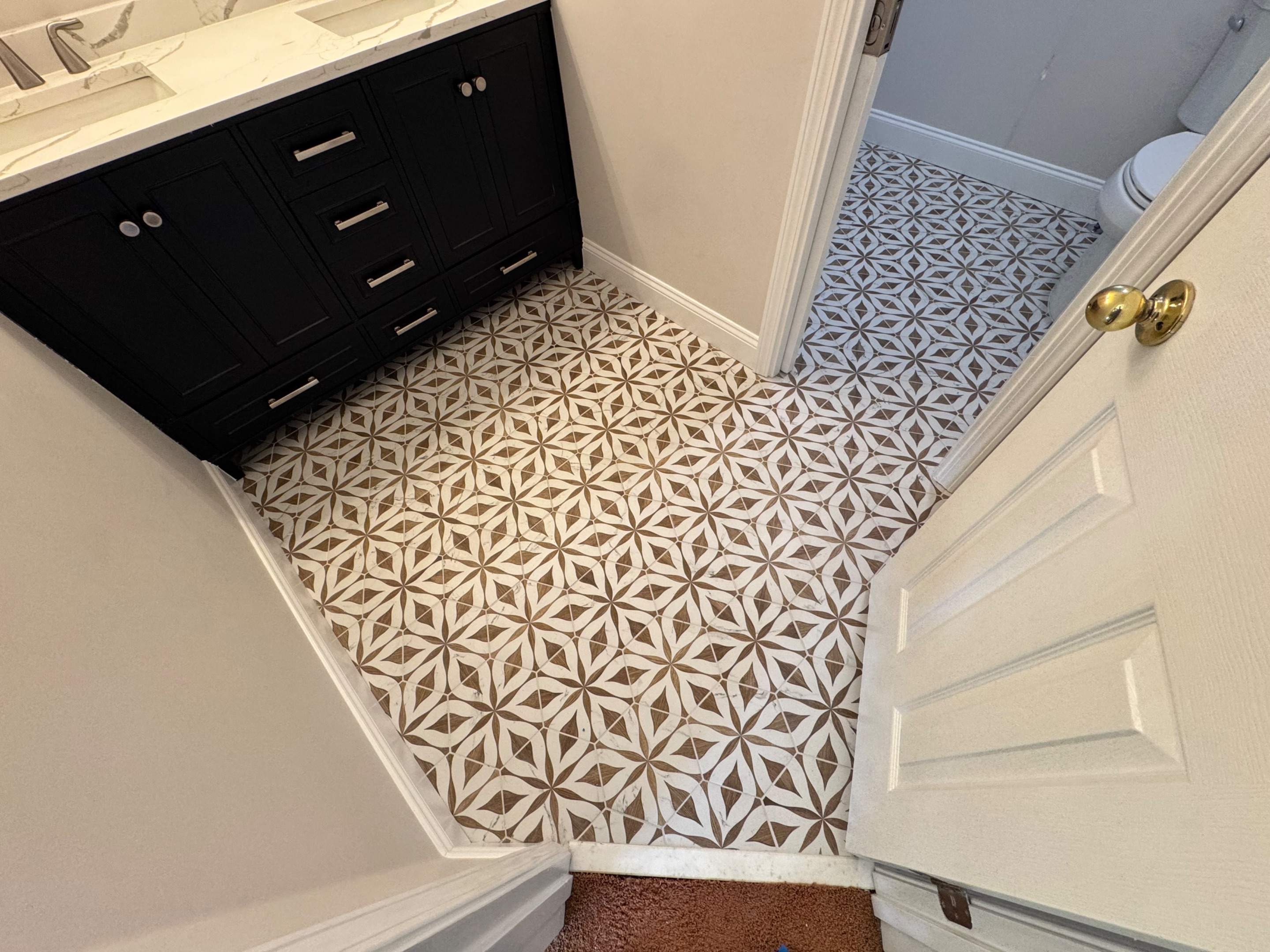 Hall bathroom renovation by Prudencio