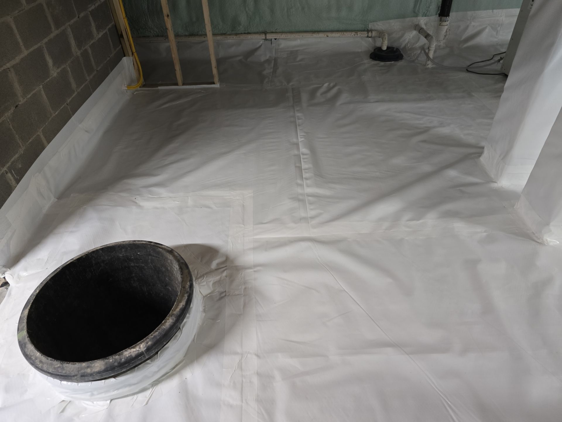 Crawl Space Encapsulation using Closed Cell Spray Foam by NYS Foam & Energy