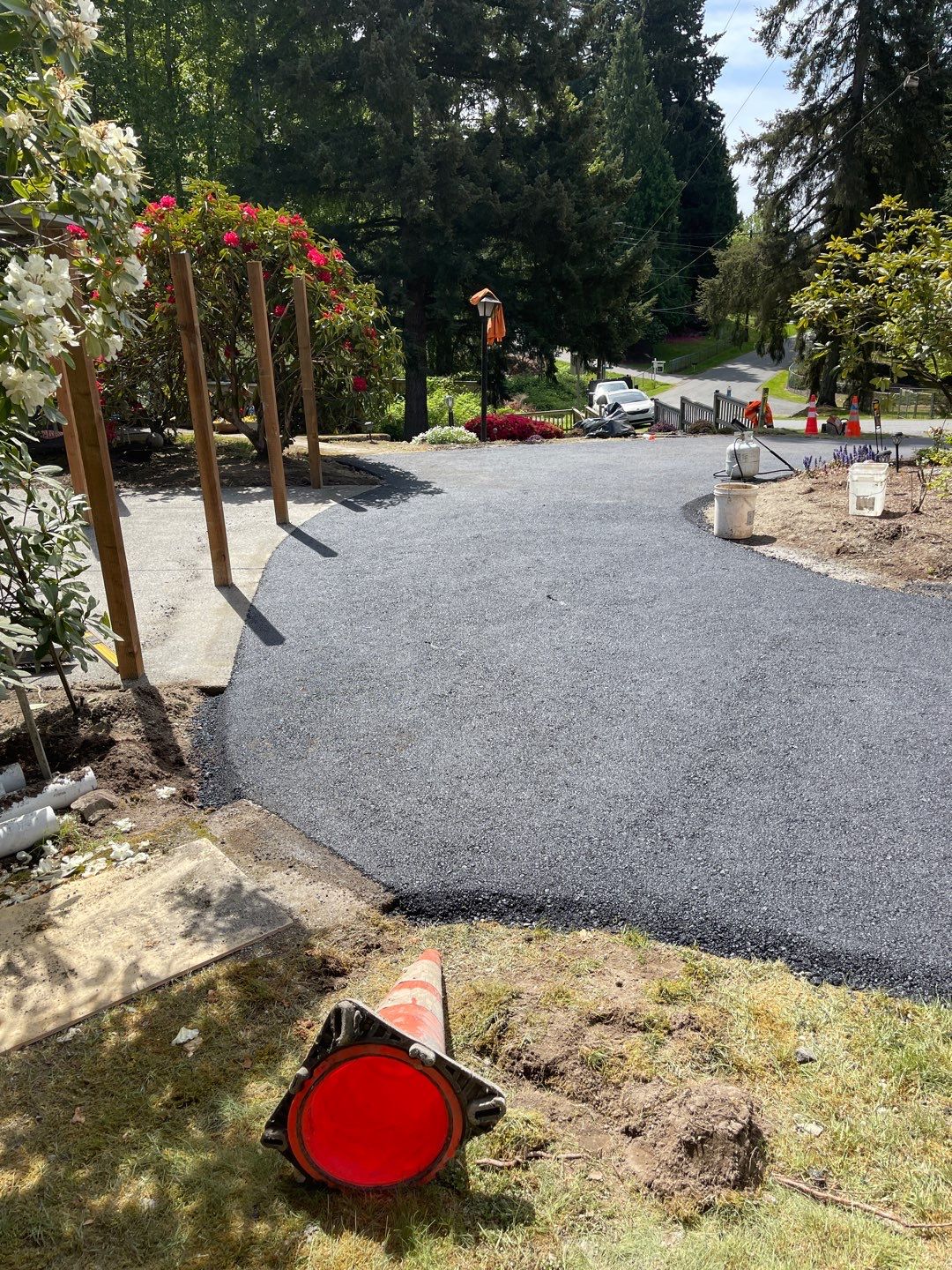 Modern Entry Fence by Jireh Asphalt & Concrete Inc 