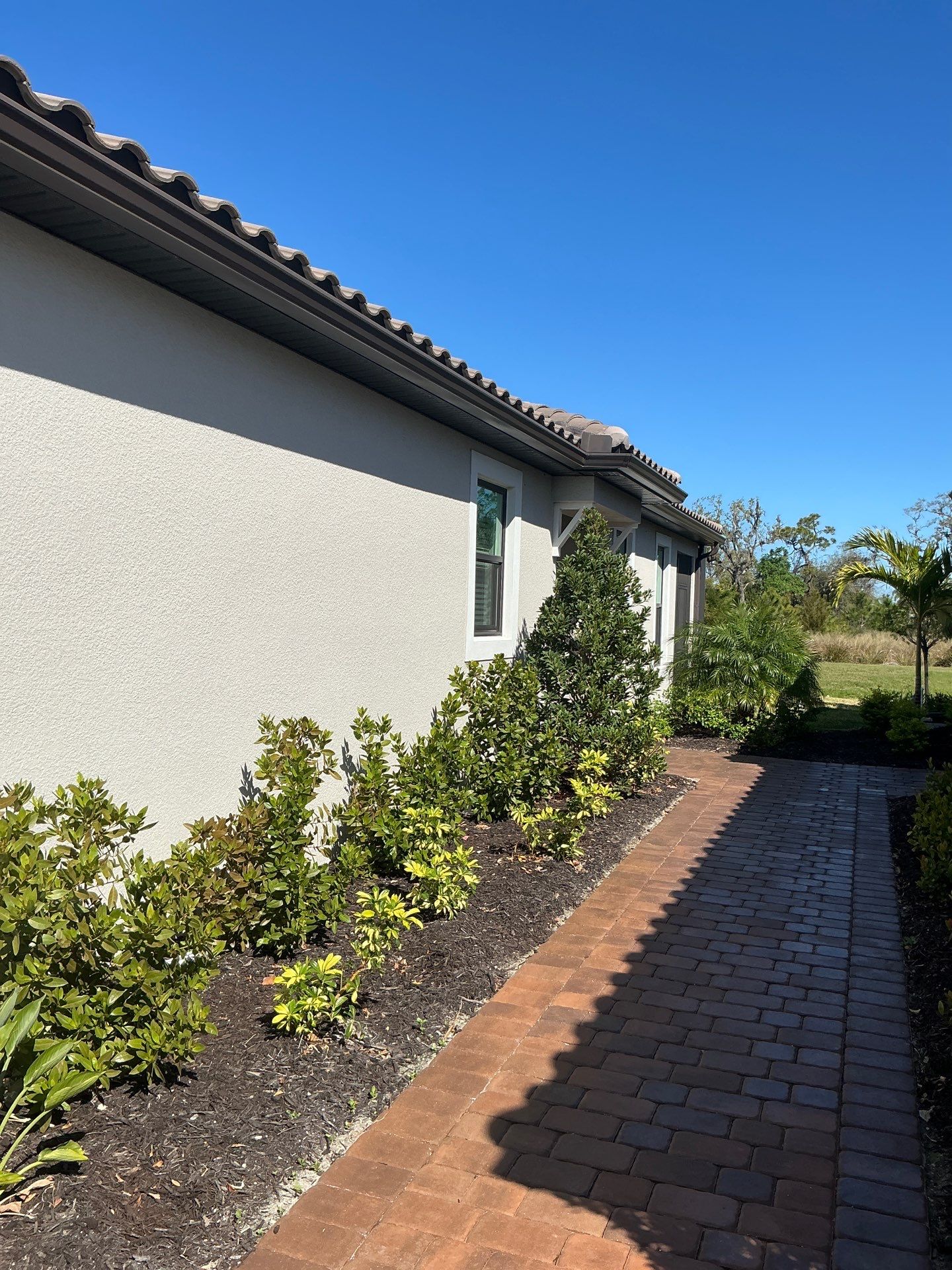 7-Inch Box Gutters for Homes in Bradenton FL by Gutter Professors