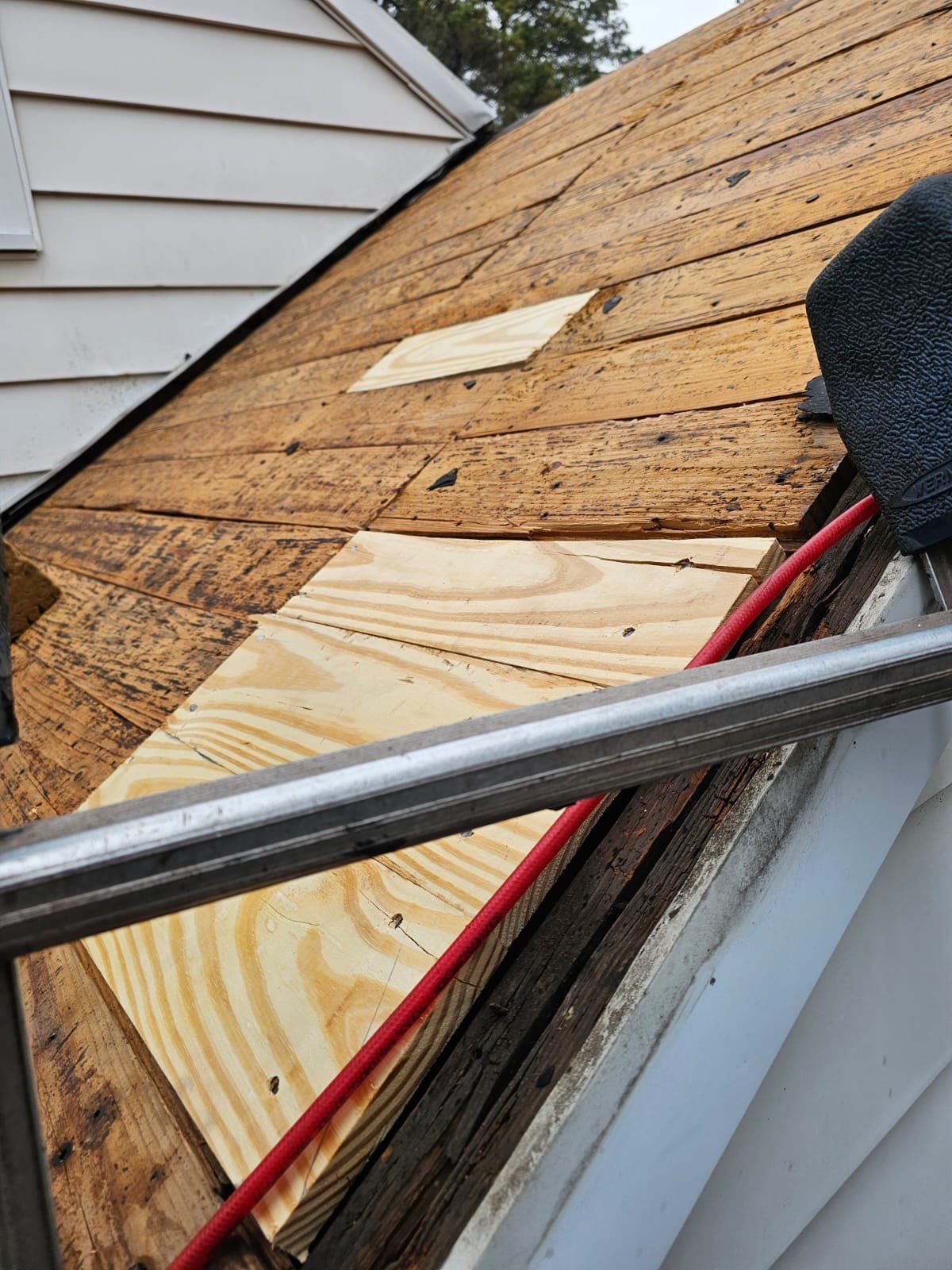 Roof Replacement - GAF Timberline HDZ Charcoal  by Pro Performance Roofing