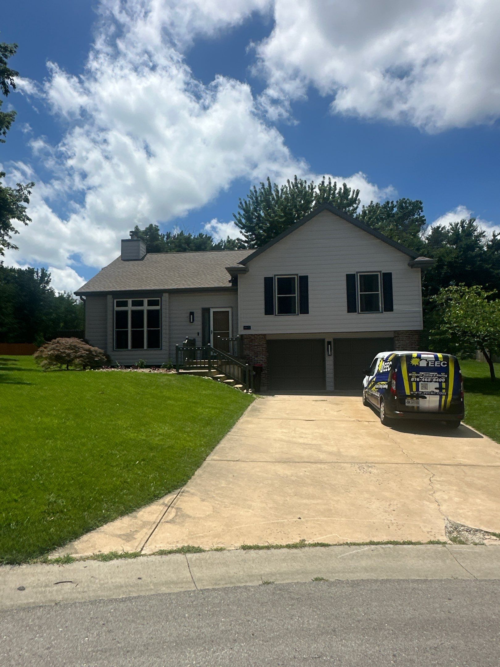 Whole-Home Craneboard Siding Replacement and Exterior Renovation in Shawnee by EEC Windows, Siding & Roofing