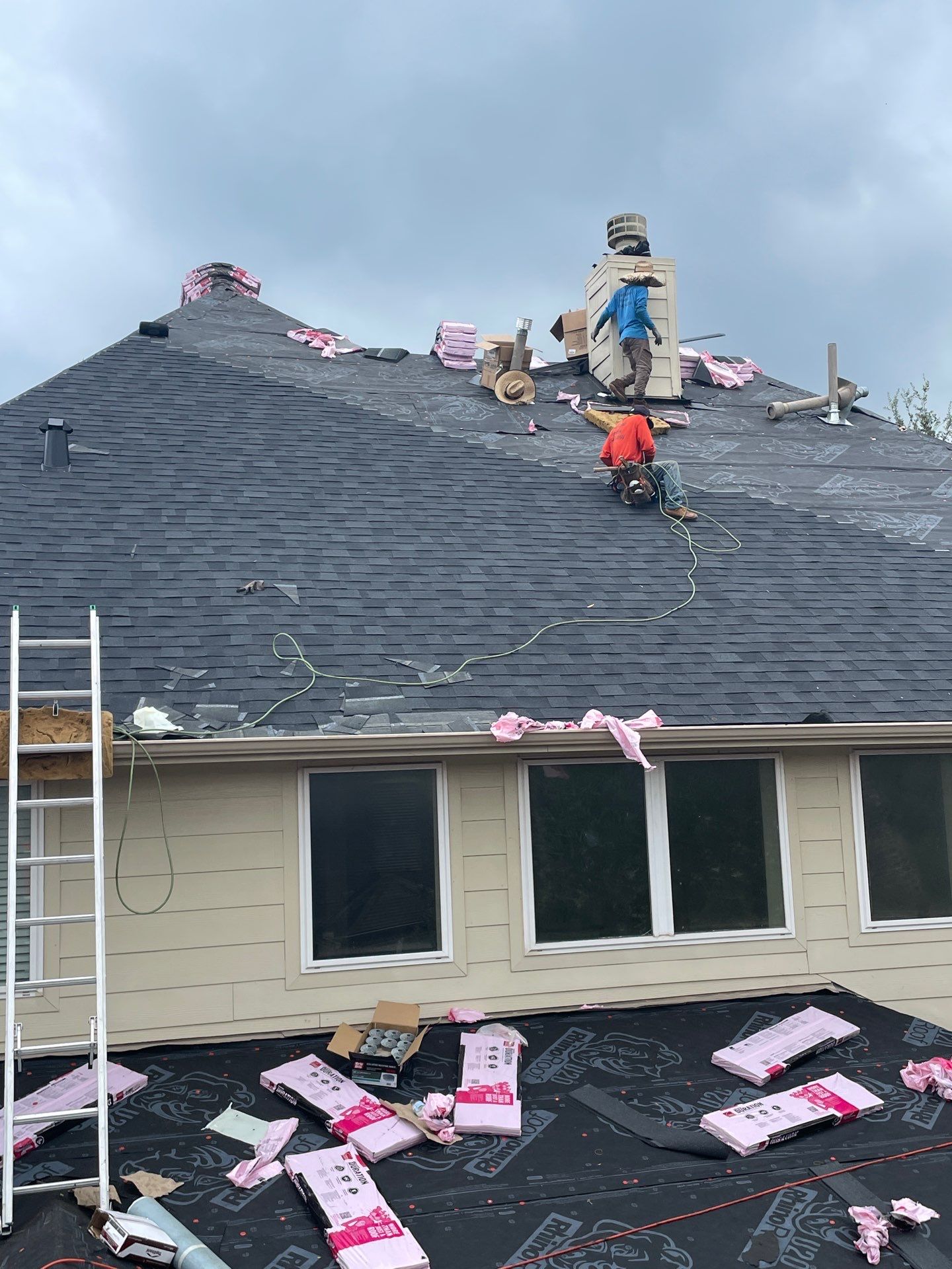 Residential Roofing Installation using Owen's Corning Duration (Lifetime) Shingles by Roof Repair Company