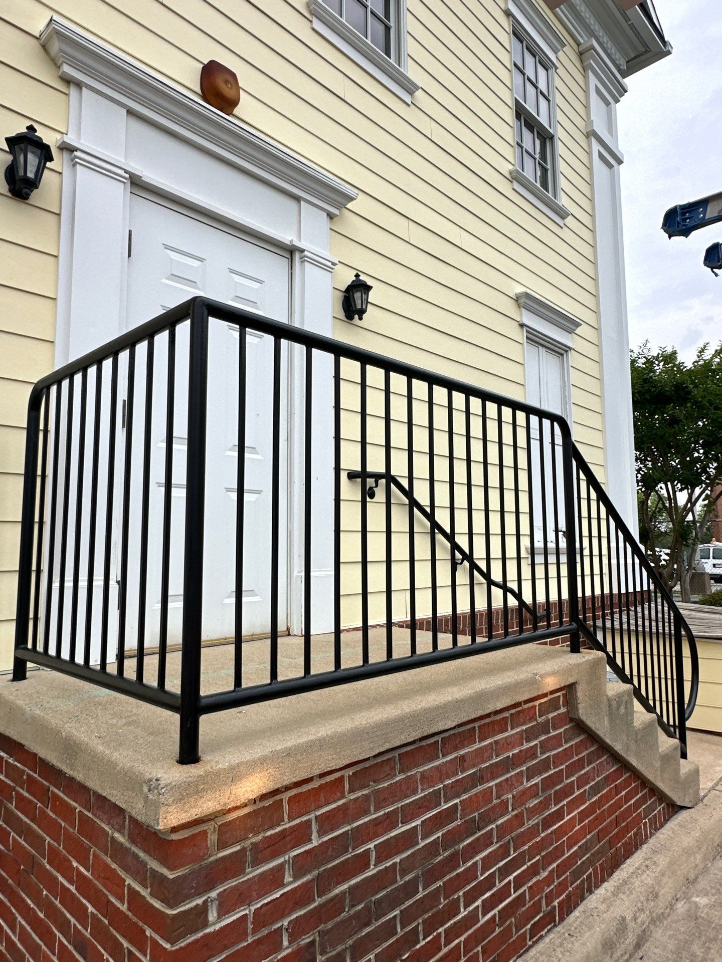 Commercial Exterior Painting Services for Mainstreet Bank in Leesburg, VA by My Painter 