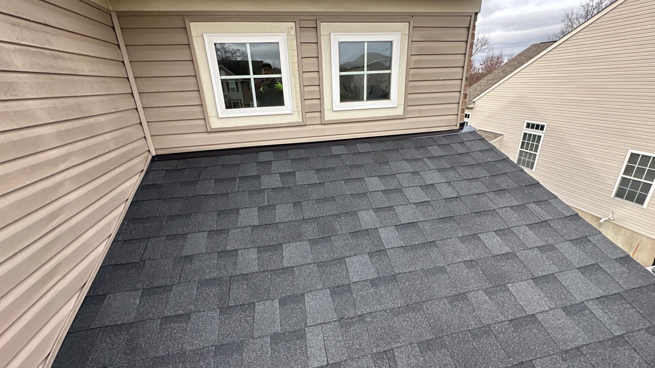 Liberty Township - Pristine Black by Tamlin Roofing