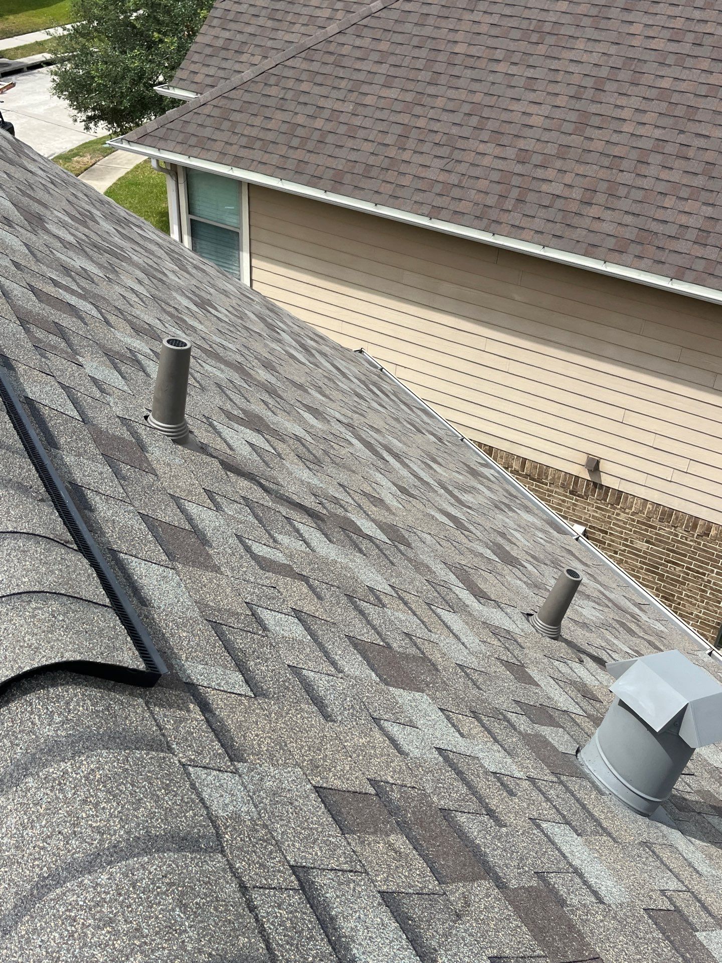Residential Roofing Installation using Owen's Corning Duration (Lifetime) Shingles by Roof Repair Company