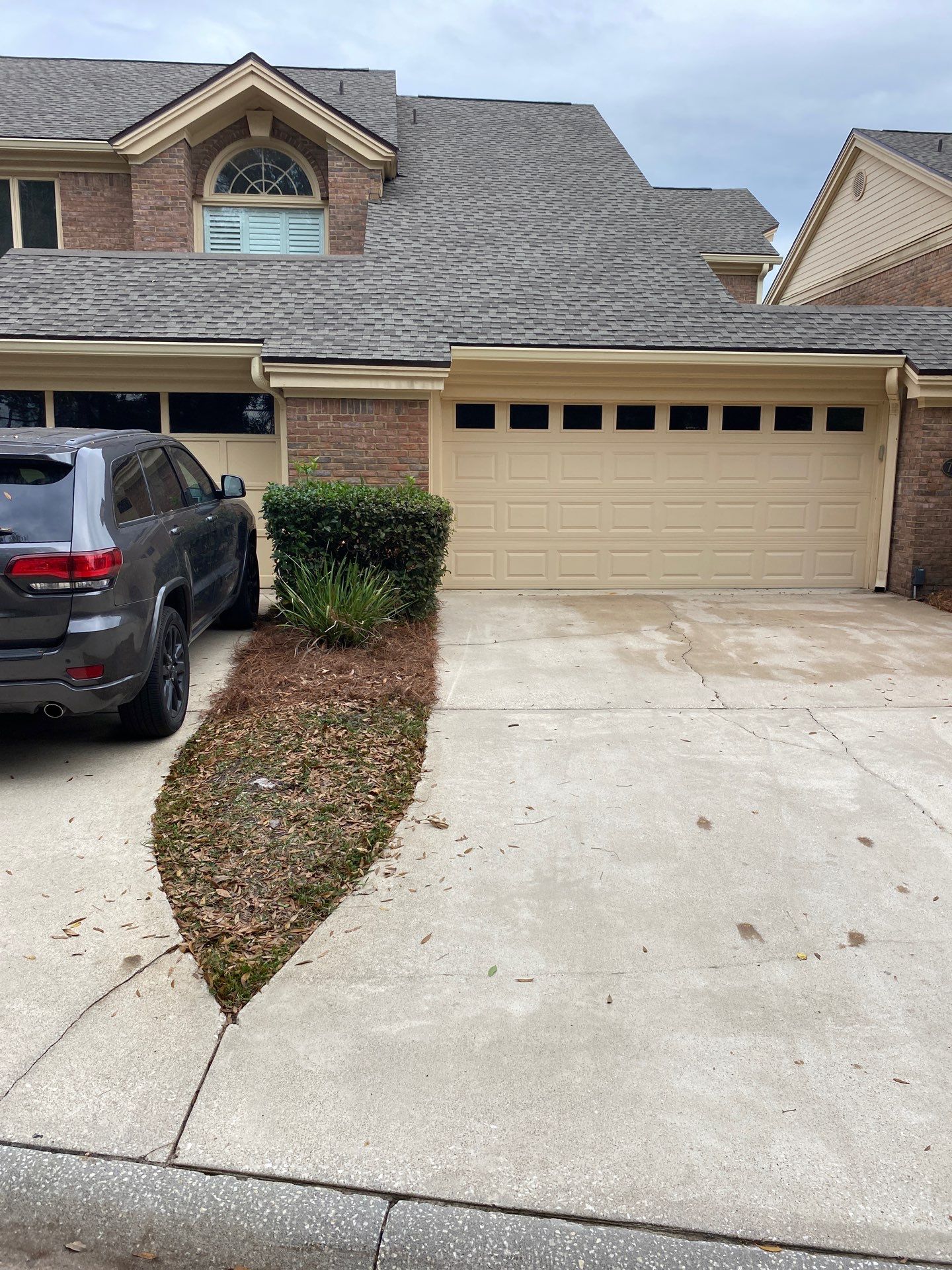Deerwood Pointe | Tree Removal & Pine Straw Installation by ProGreen Services