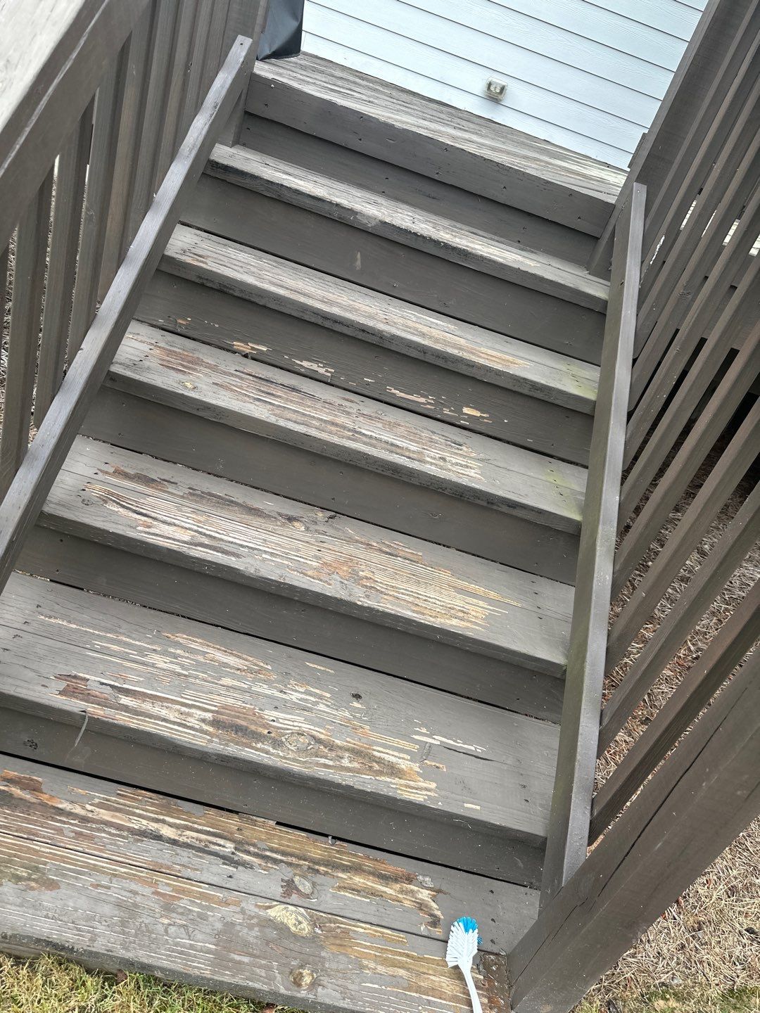 Weathered Deck using AcryFin by DuraSeal