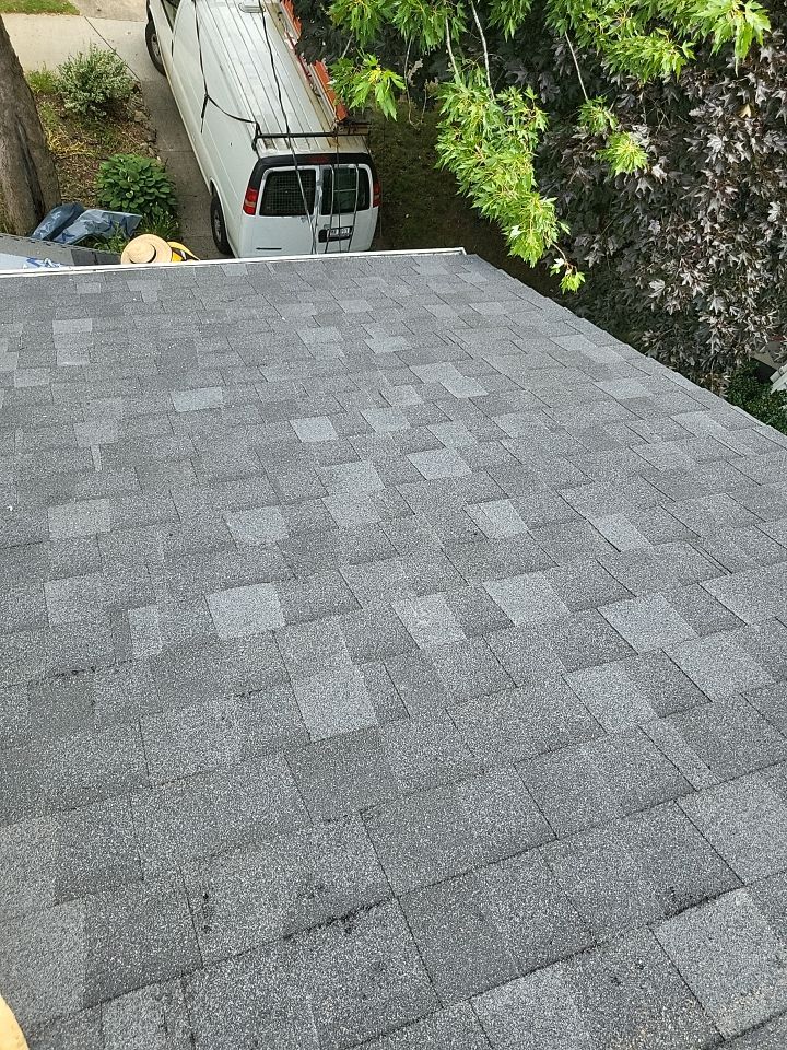 ATLAS PINNACLE COLOR: BLACK SHADOW by Eagle Eye Roofing