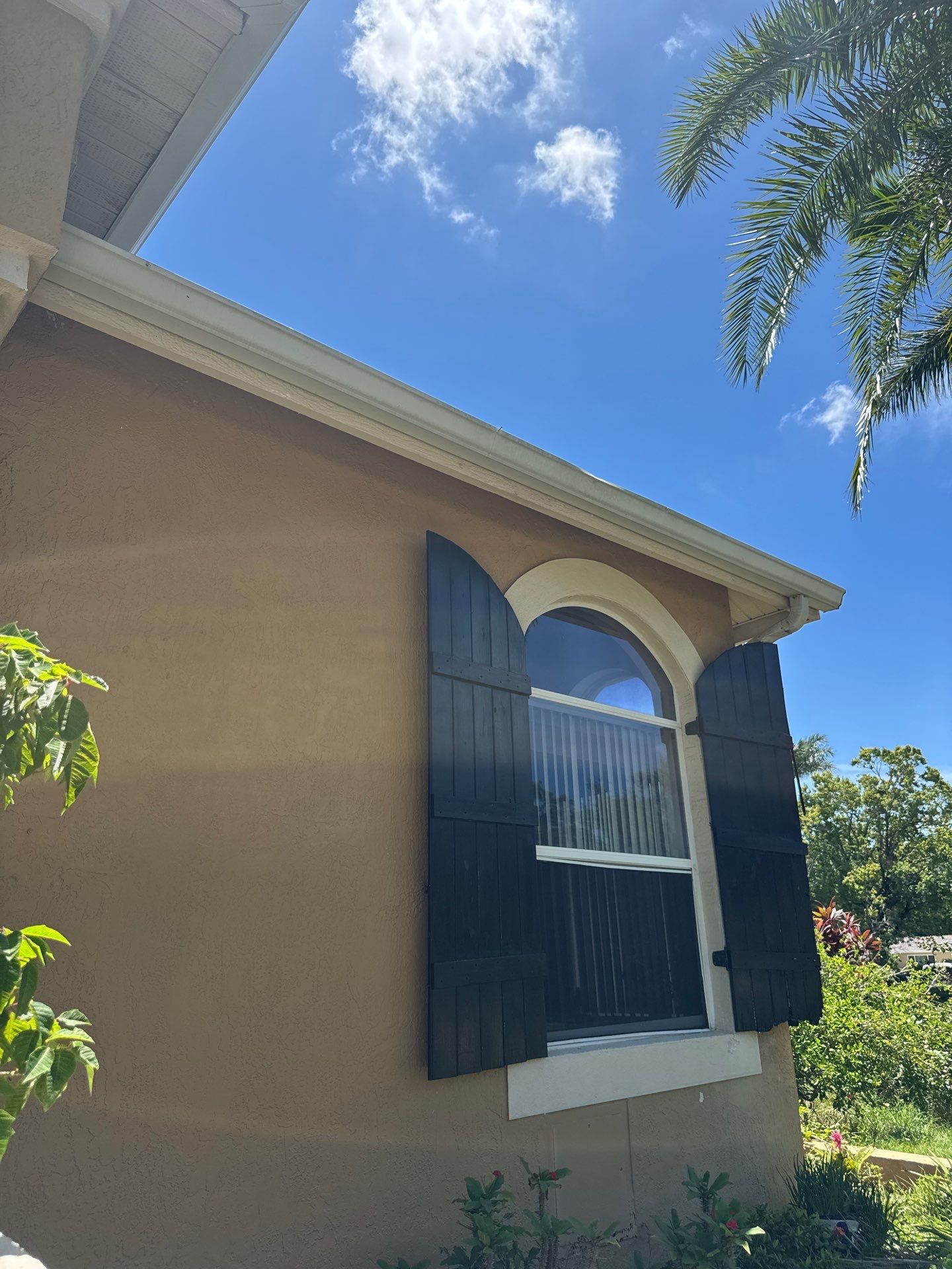 7-Inch Box Seamless Gutters in Bradenton FL by Gutter Professors