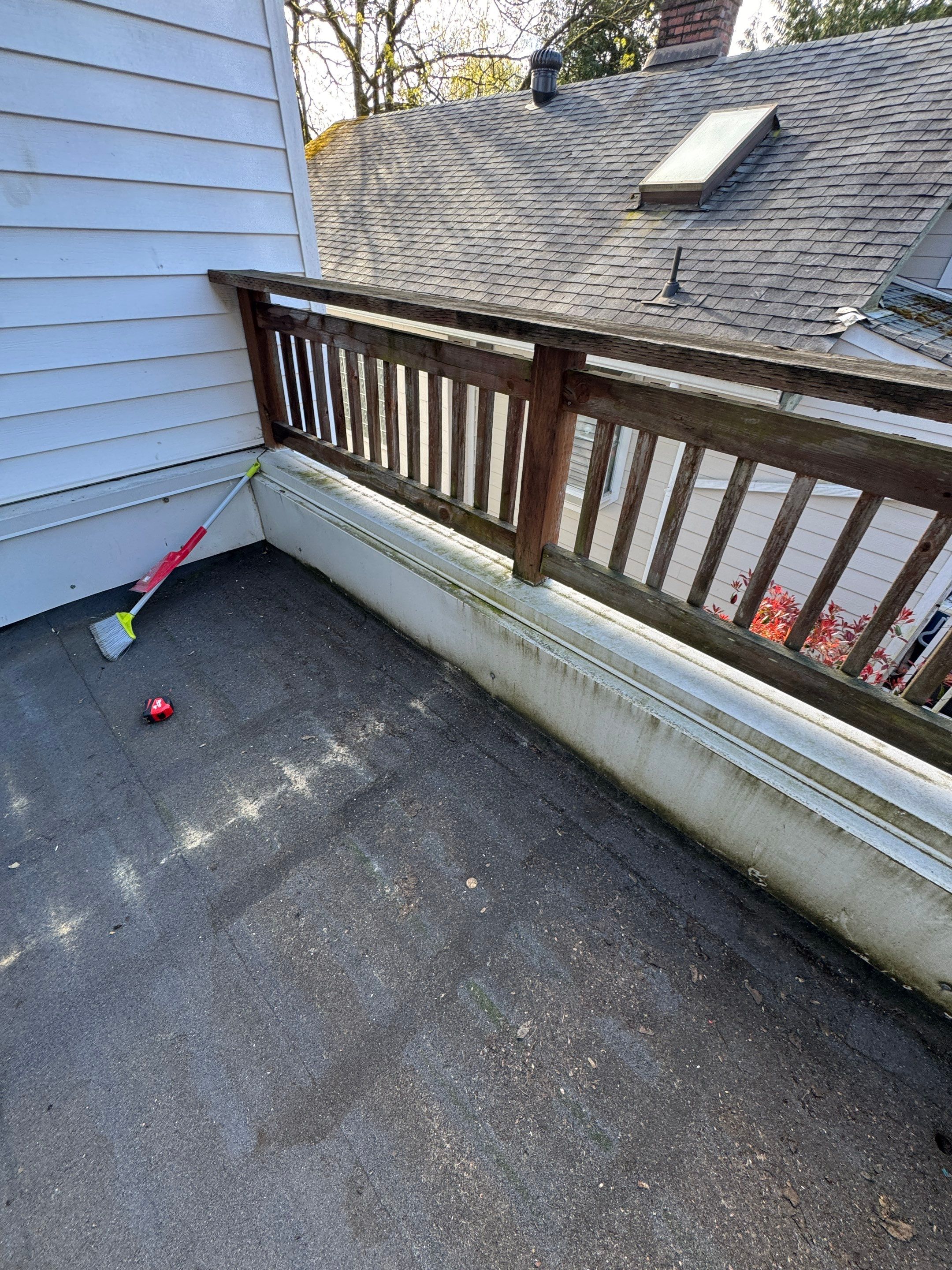 Composite Deck with Aluminum Framing  by YVR Construction Group