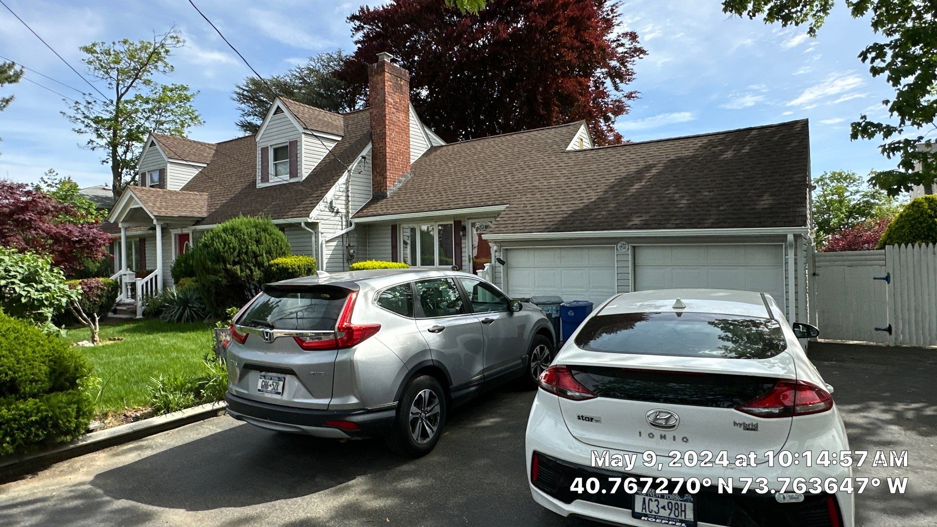 Full House Installation 5" white seamless gutters 2x3 leaders using 5"white K style seamless gutters and 2x3 white leaders by Above All Gutters 
