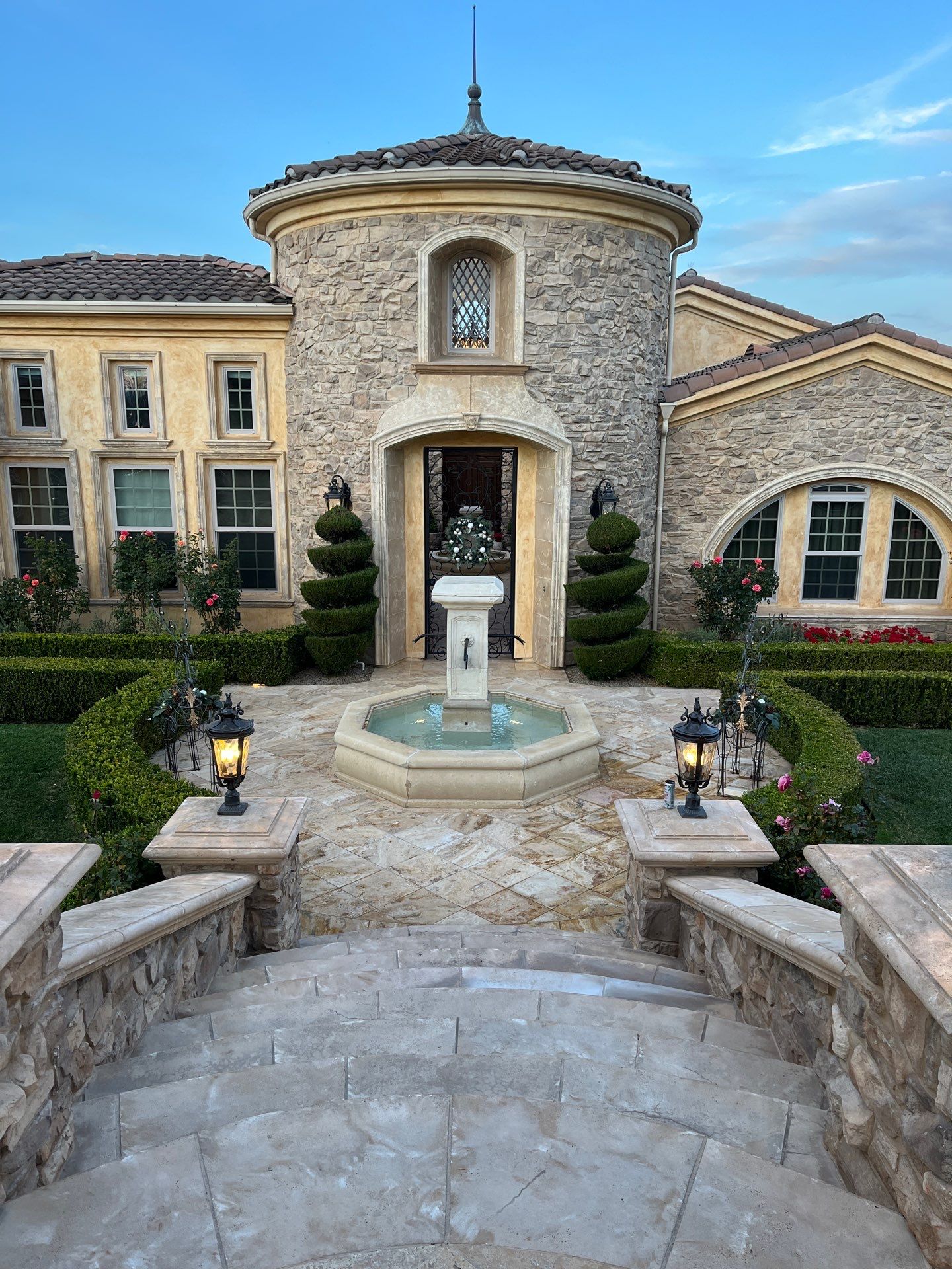 Camarillo Custom Landscape Lighting by Outdoor Lights + Shades