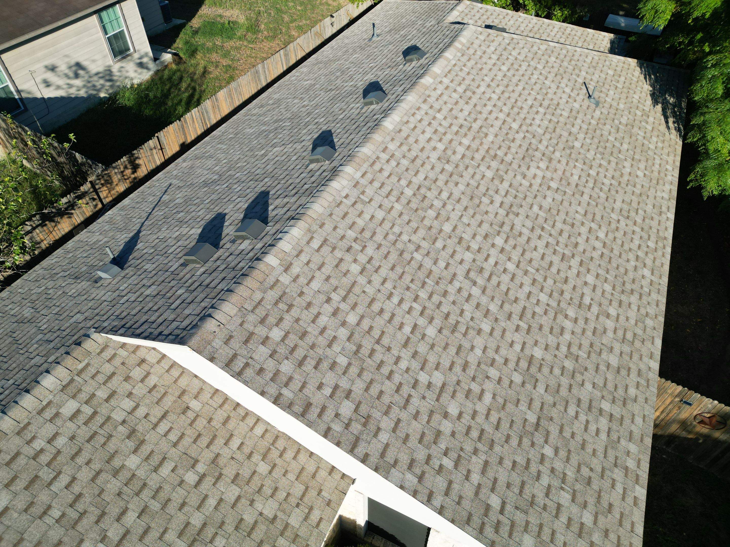 Beachwood - Iko Cambridge by RoofsOnly.com