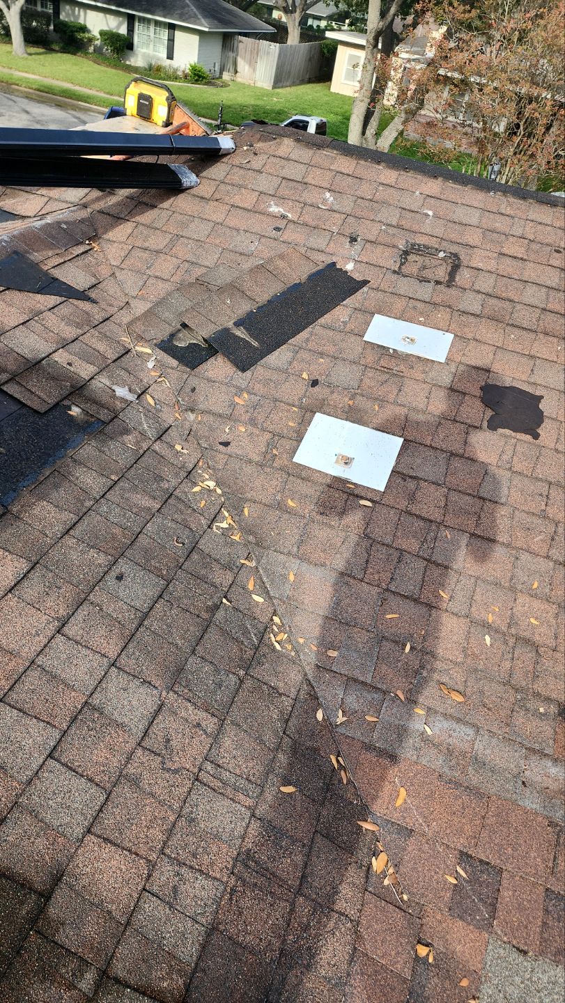 Residential Roofing Installation using Certainteed Landmark Moire Black by Galvan Roofing and Construction