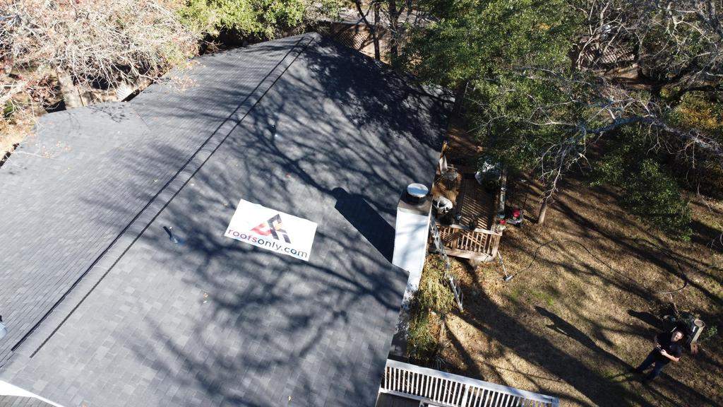 Onyx Black - Owens Corning TruDefinition Oakridge by RoofsOnly.com