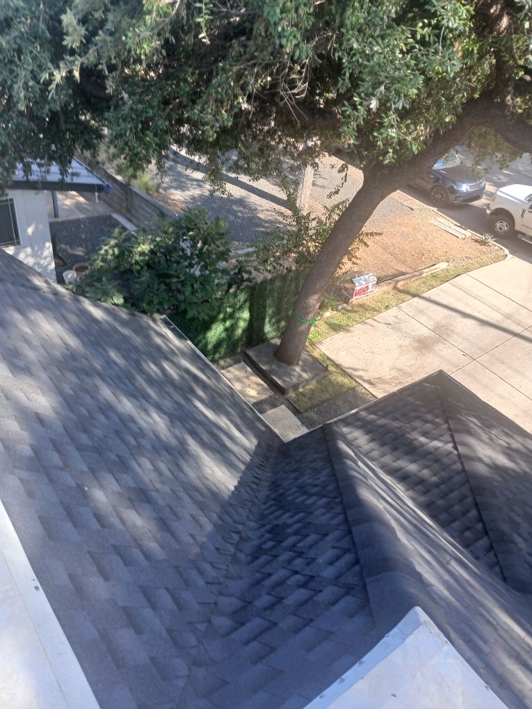 Charcoal - GAF Timberline HDZ by RoofsOnly.com