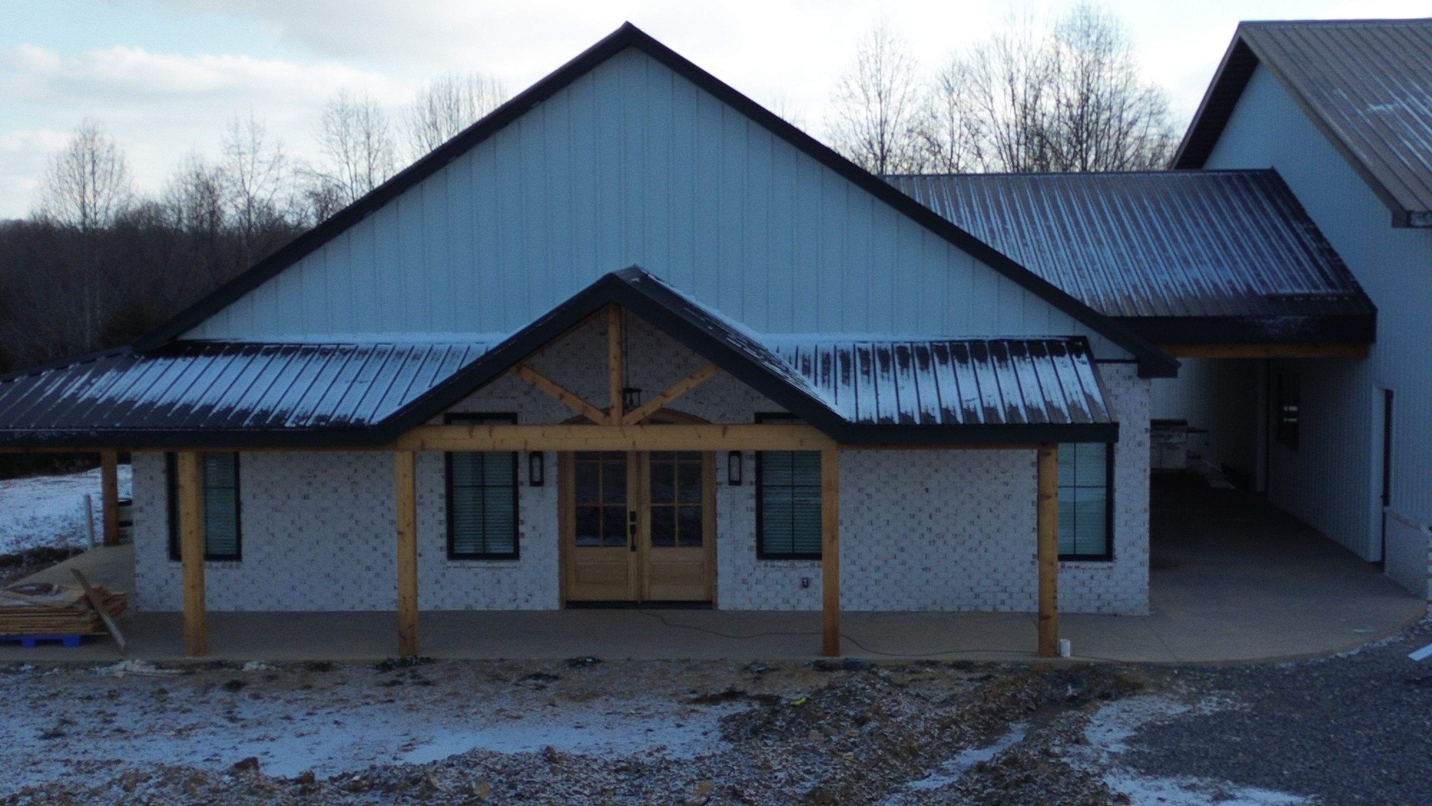 Vaughn Residence by Omnia Roofing