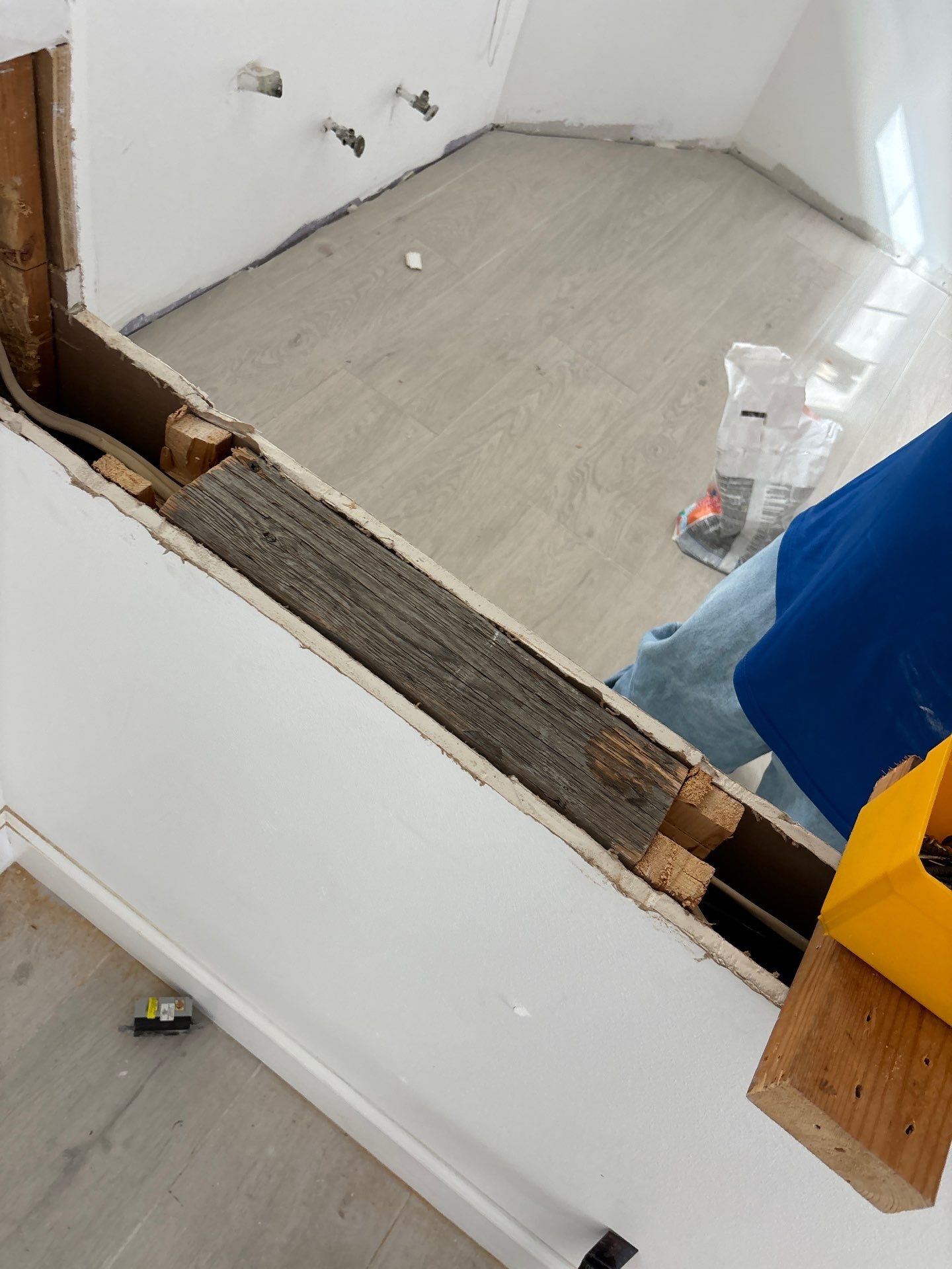 Mold Remediation + Reconstruction Bradenton by Ampm Restoration Services 