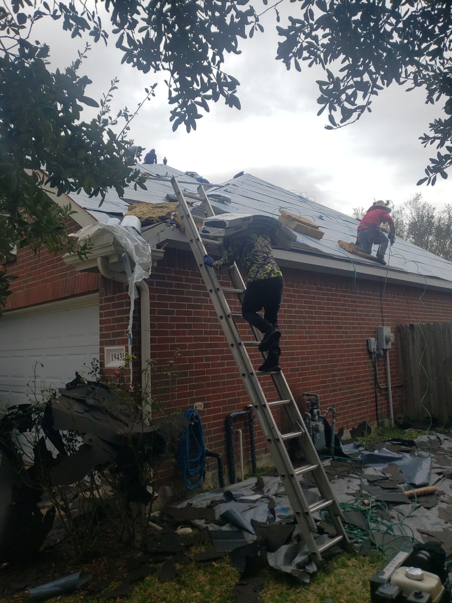 Residential Roof Replacement using IKO CAMBRIDGE DUAL BLACK by Elite Roofing LLC