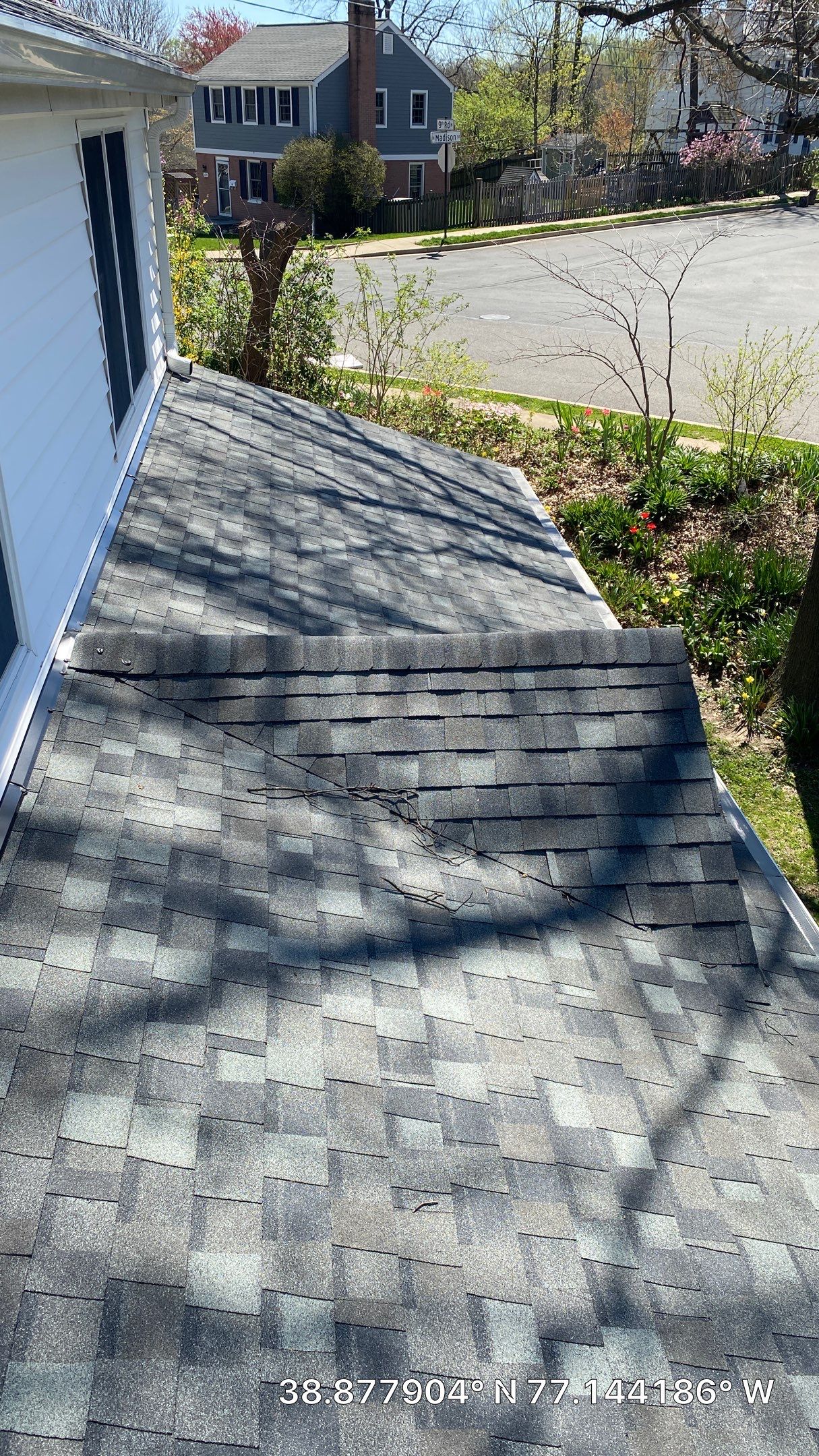 Arlington: CertainTeed Landmark Pro Designer Shingles in Max Def Georgetown Gray by RM Banning, Inc.