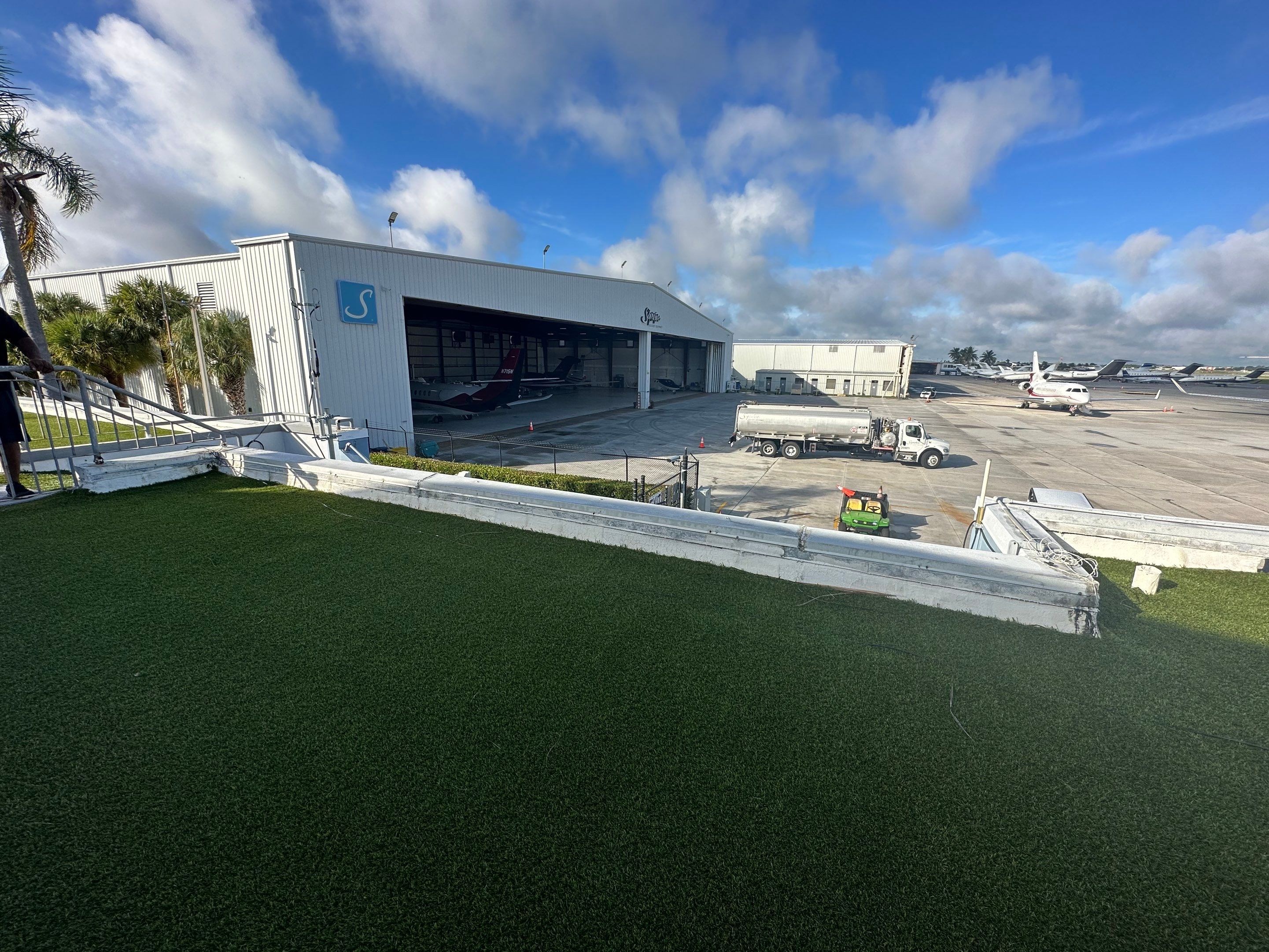 West Palm Beach Airport – Fiber Optic & Point-to-Point Wireless Bridge Network Installation by TeleCommPro