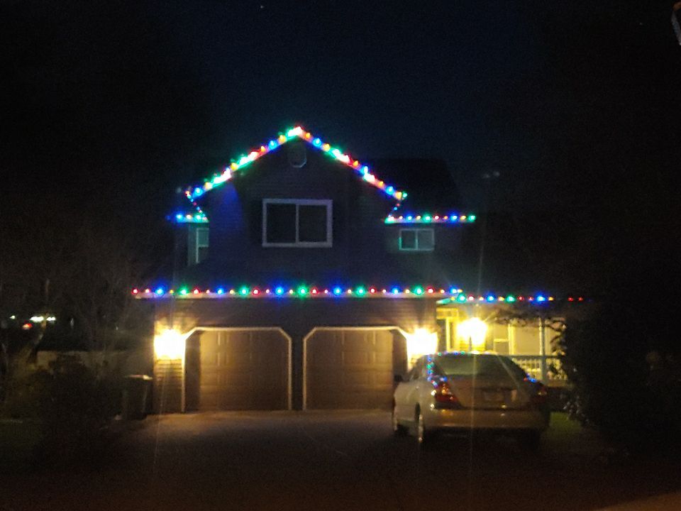 Holiday Lighting using C9 Faceted LEDs - Color by Paul Schopp