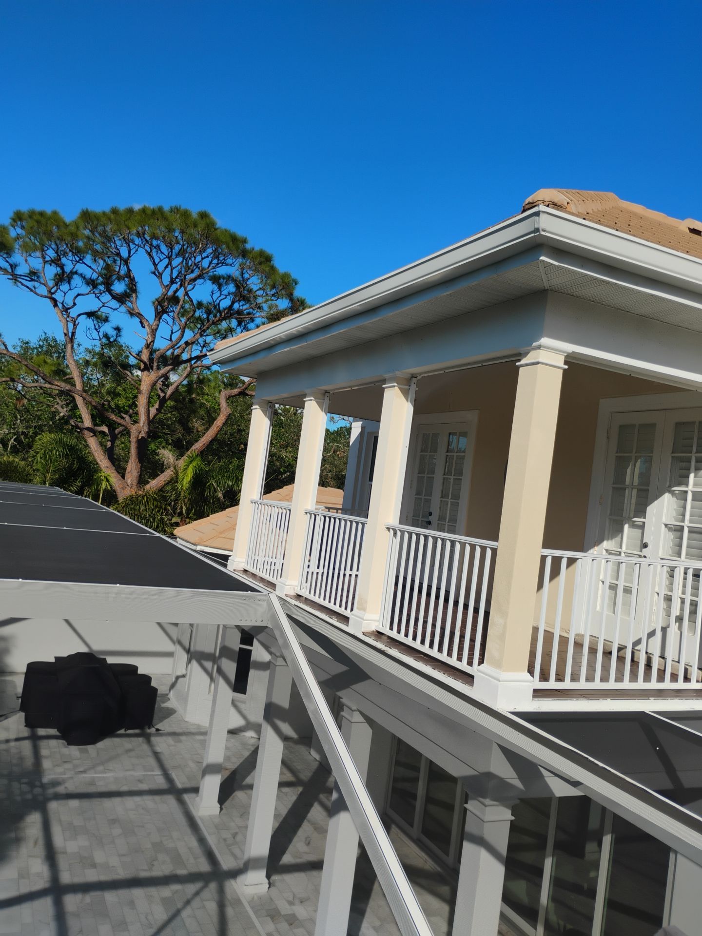 7-Inch Seamless Gutters for Large Roofs in Osprey FL by Gutter Professors