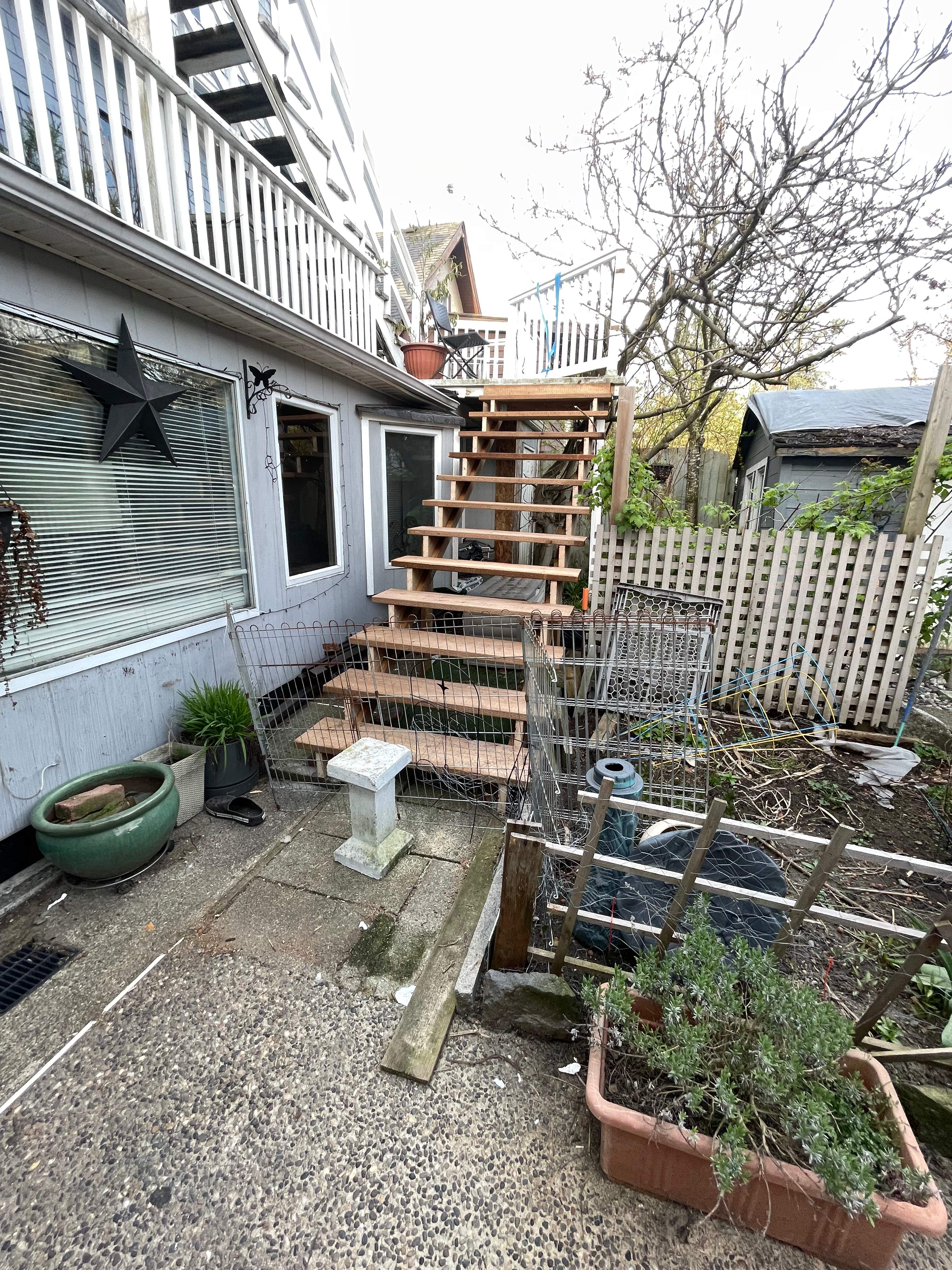 New Deck & New Set Of Stairs by YVR Construction Group