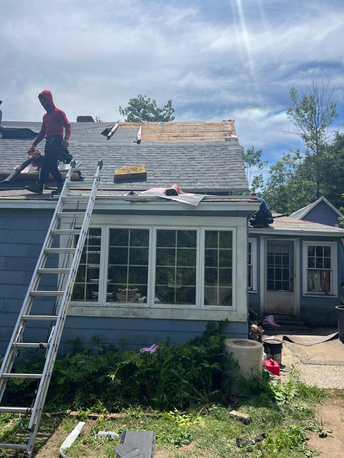 Three-Layer Tear-Off & Full Roof Replacement in Townsend, MA – Owens Corning Duration, Onyx Black by JOHNNYS PRO