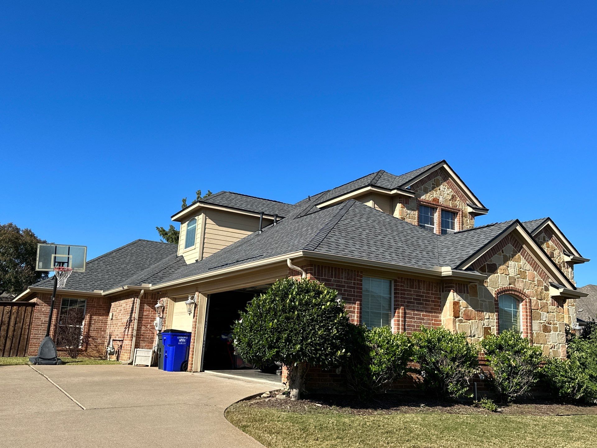 Full Roof Replacement in Mansfield Texas - GAF MasterElite Golden Pledge 25 year Warranty by First United Roofing & Construction