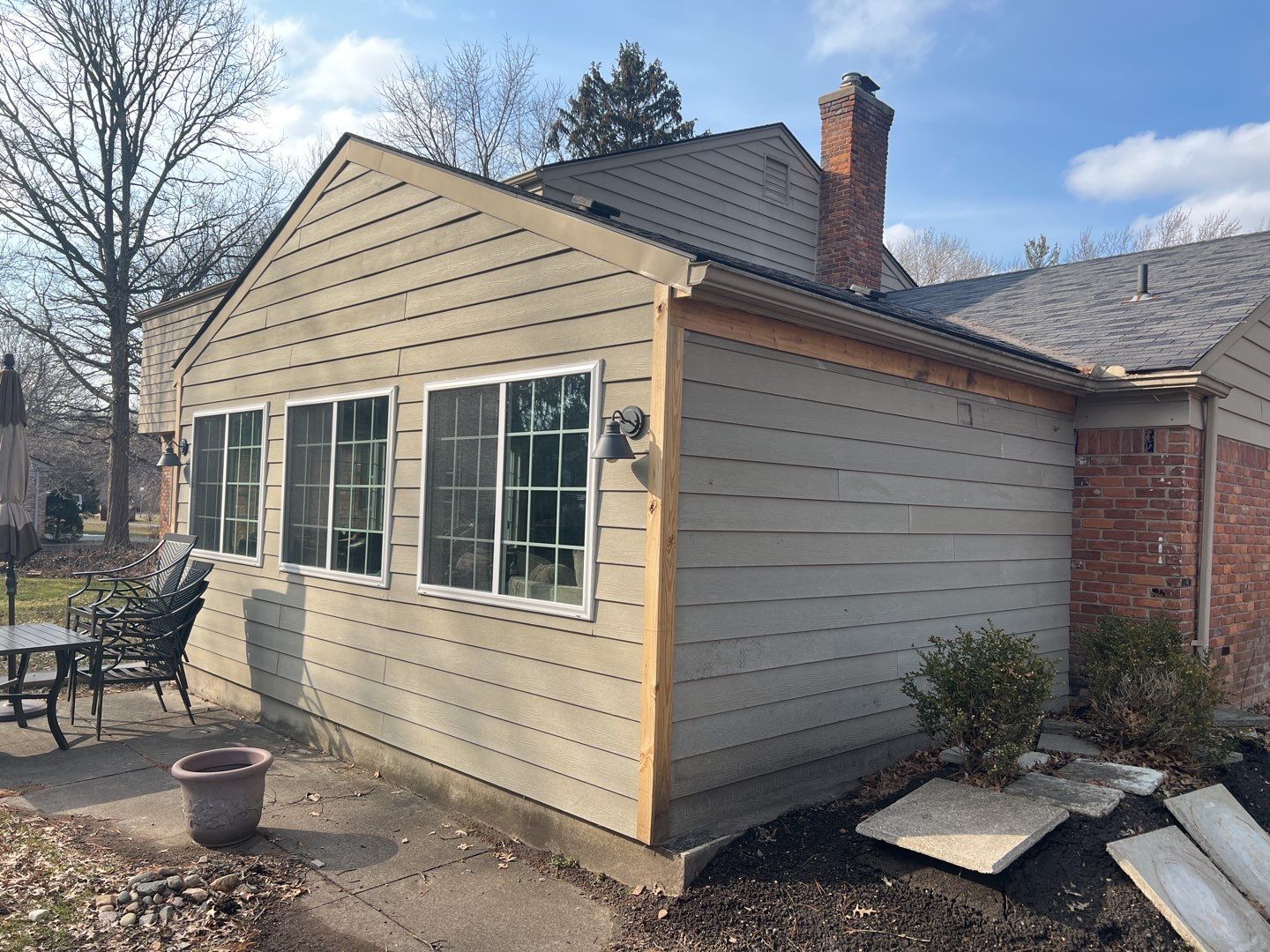 James HardieShingle Installation by Bloomfield Construction & Restoration