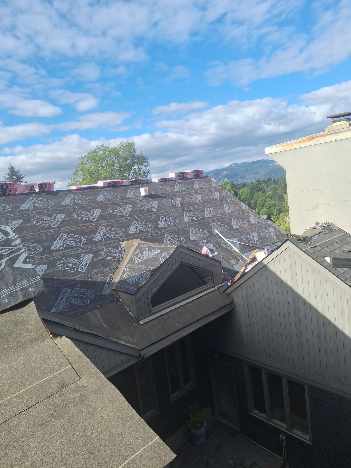 Complete Architectural Shingle Reroof and OSB Decking Repair in Eugene by BEST Roofing & Waterproofing