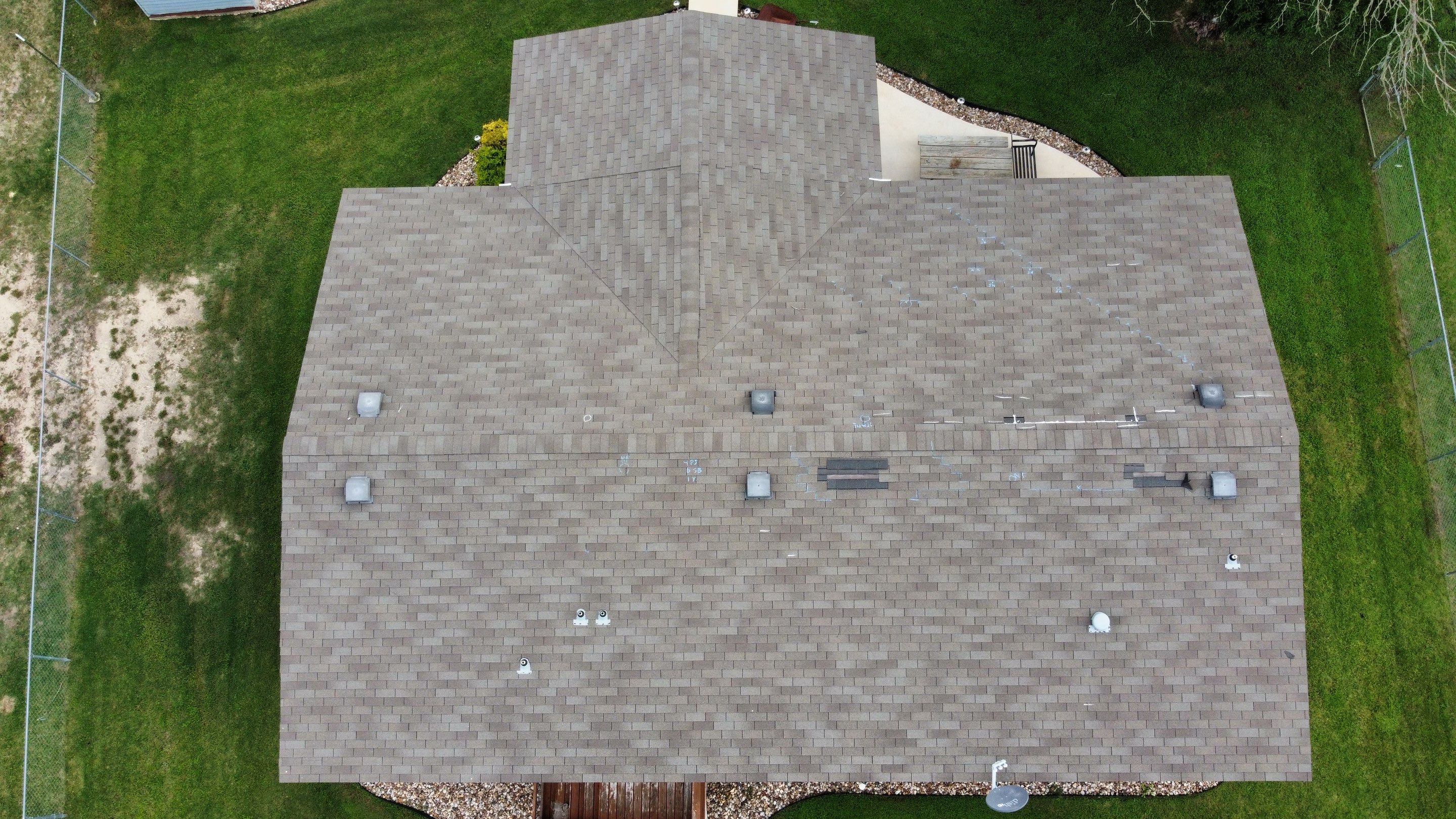 Shingle replacement Saint Hedwig by Bison Roofing  