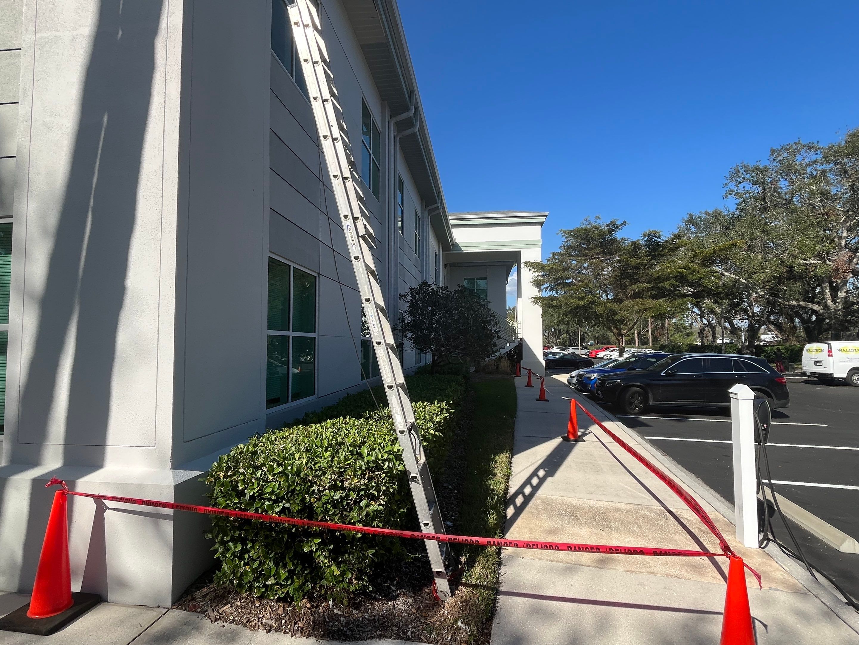 6-Inch White Seamless Gutters in Sarasota FL by Gutter Professors