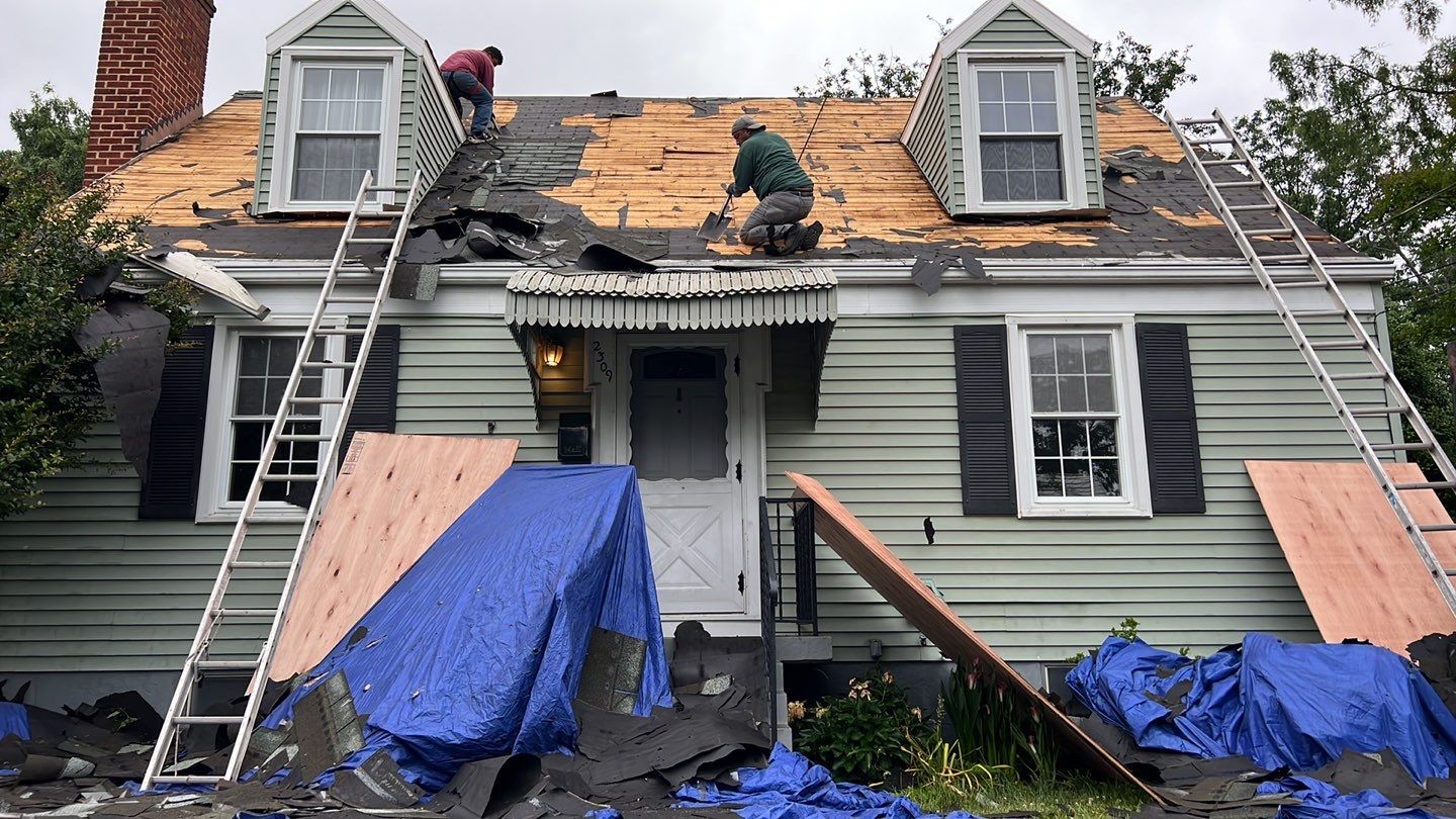 Arlington: CertainTeed Landmark Architectural Shingle in Georgetown Gray by RM Banning, Inc.
