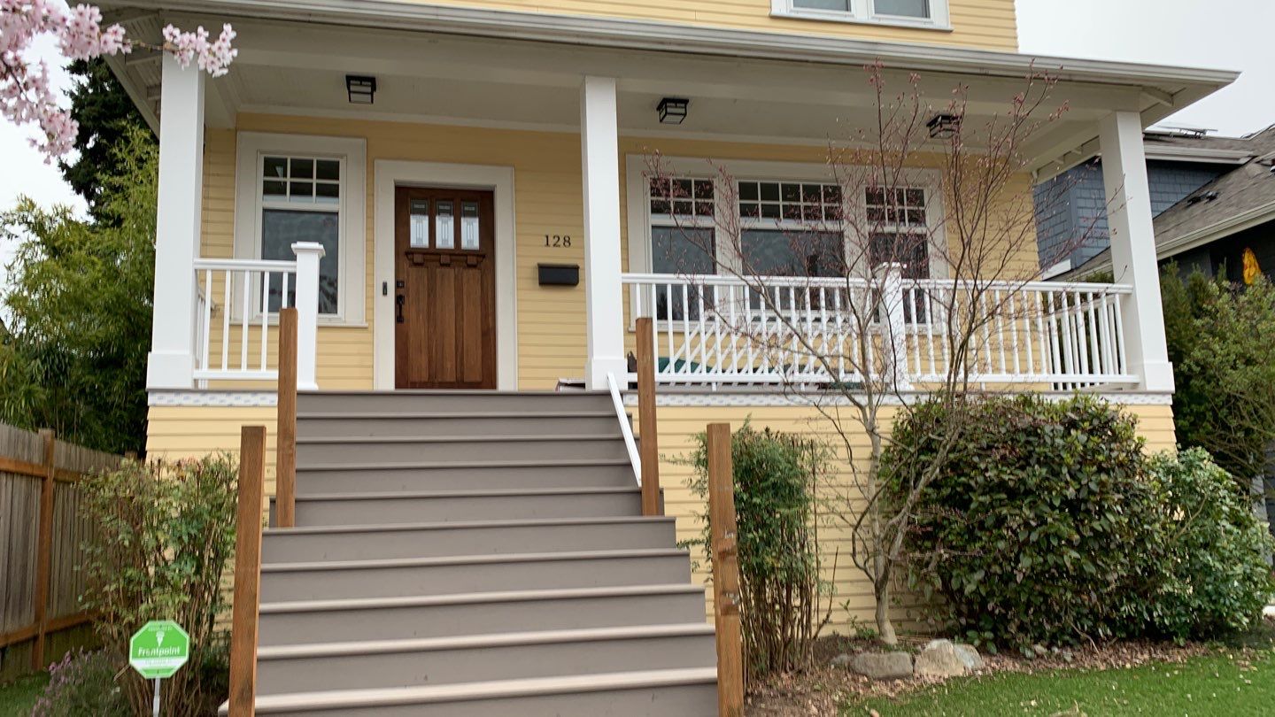 Greenlake Front Porch by Alki deck builders 