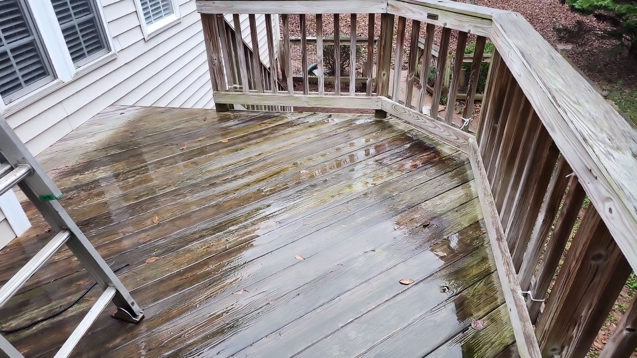 House Wash using cleaner by Power Wash Masters LLC
