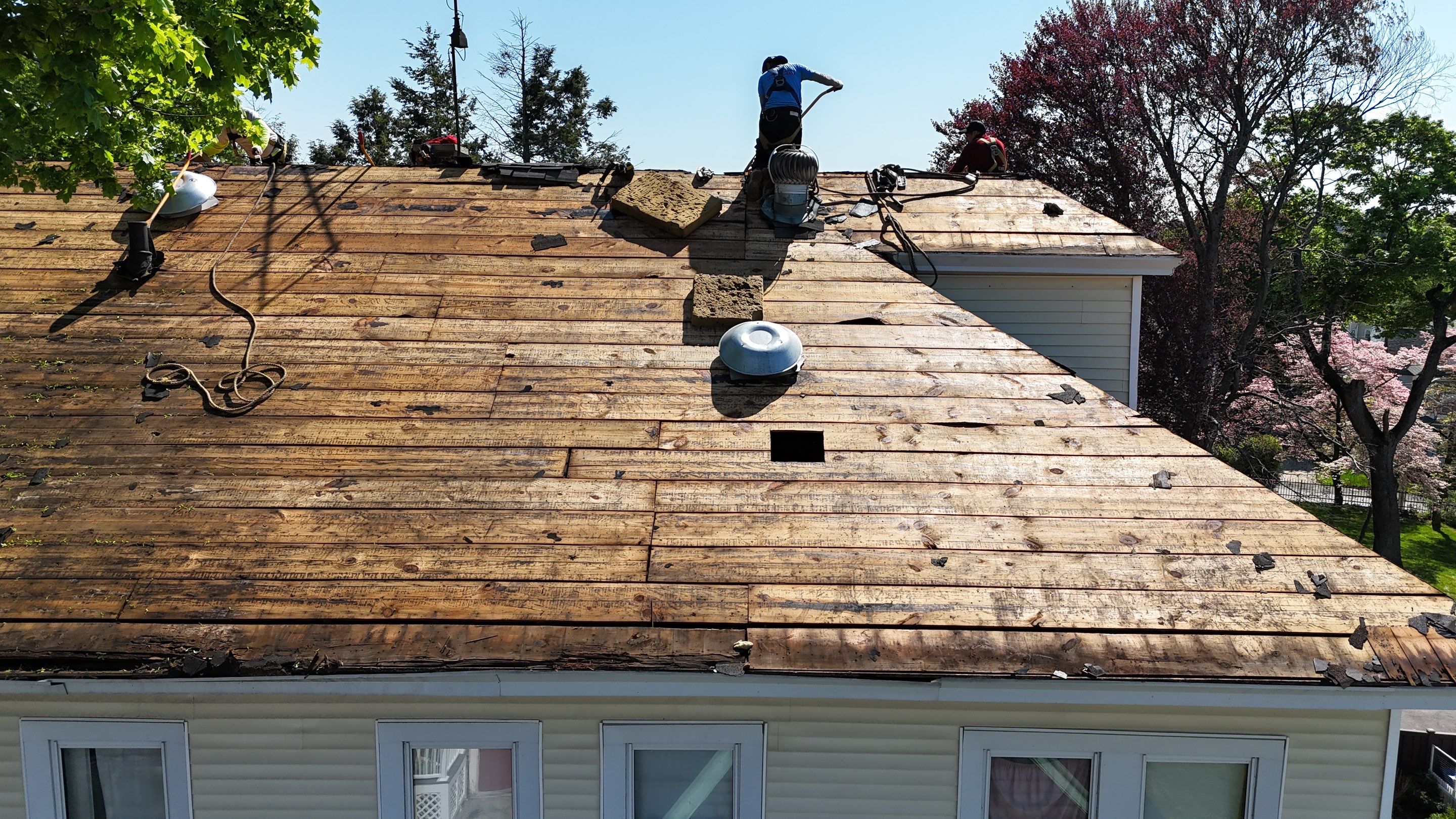 Full Roof Replacement – Lawrence, MA by Mighty Dog Roofing of Greater Middlesex County