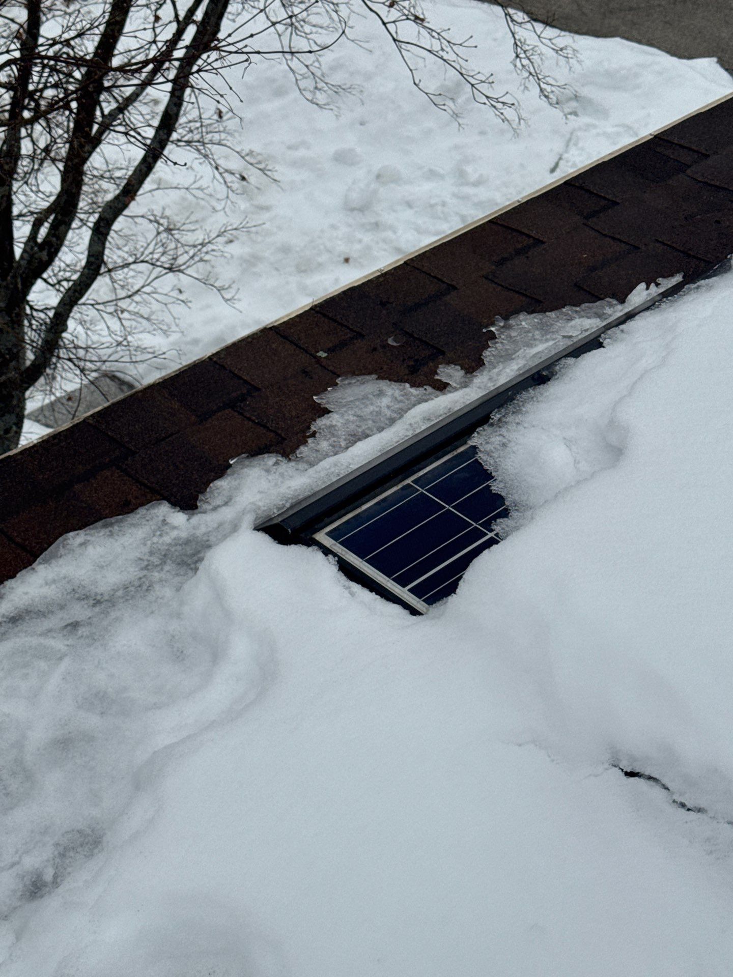 Ice Dam Removal & Snow Removal in Woburn, MA by Mighty Dog Roofing of Greater Middlesex County