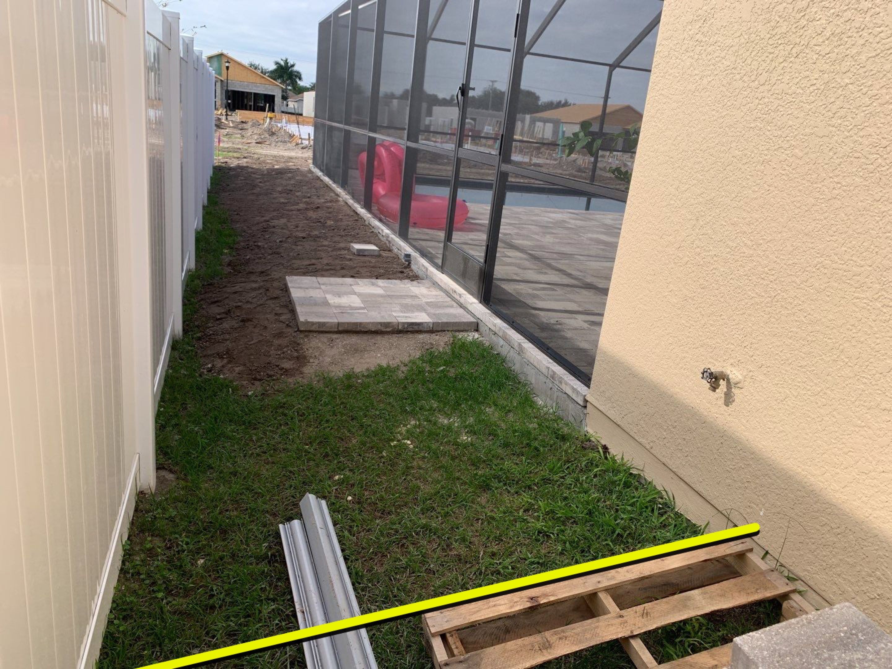 Ruskin, FL 6 ft Tall White Vinyl Privacy by Asap fence and gates, LLC