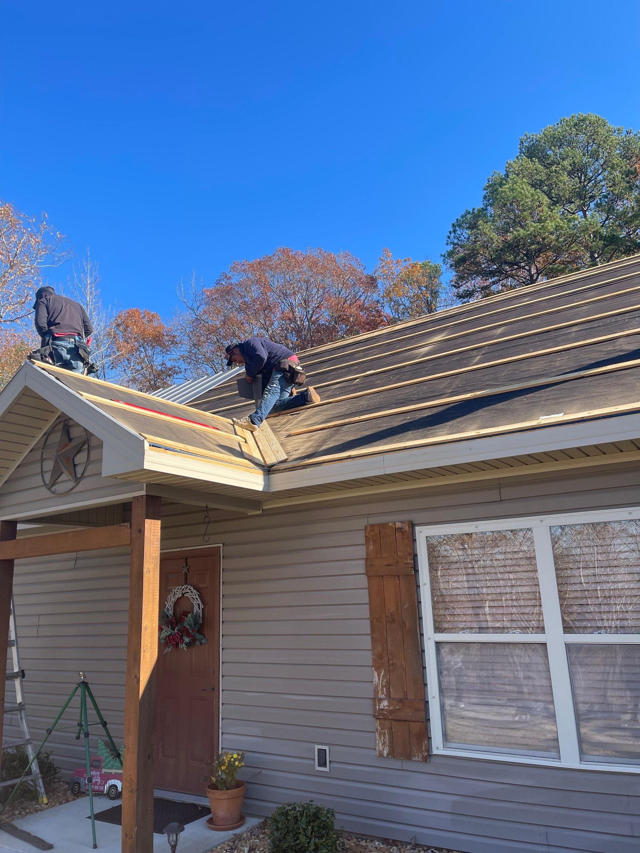 Residential Metal Roof Replacement using Reed's Metals: 26 GA. Standing Seam: Charcoal Grey by Hostetler Roofing