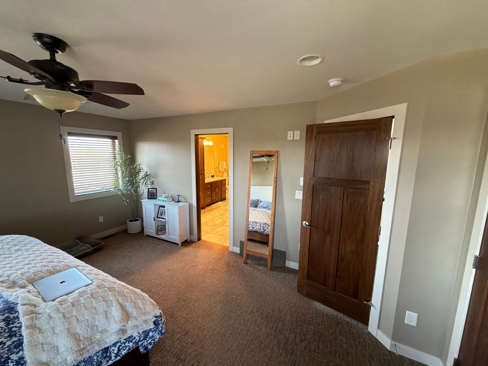 Comprehensive Interior Painting and Garage Floor Coating in Sioux Falls by Select Painting, Coatings & Garage Cabinets