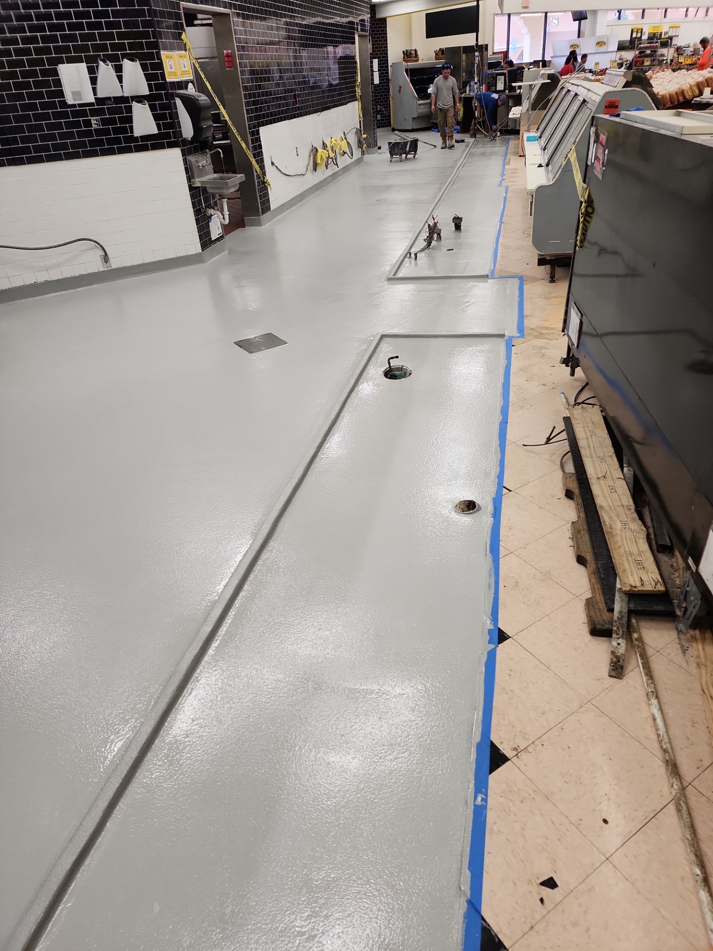 Fresco y Más Food Prep Area by Seamless Surfaces