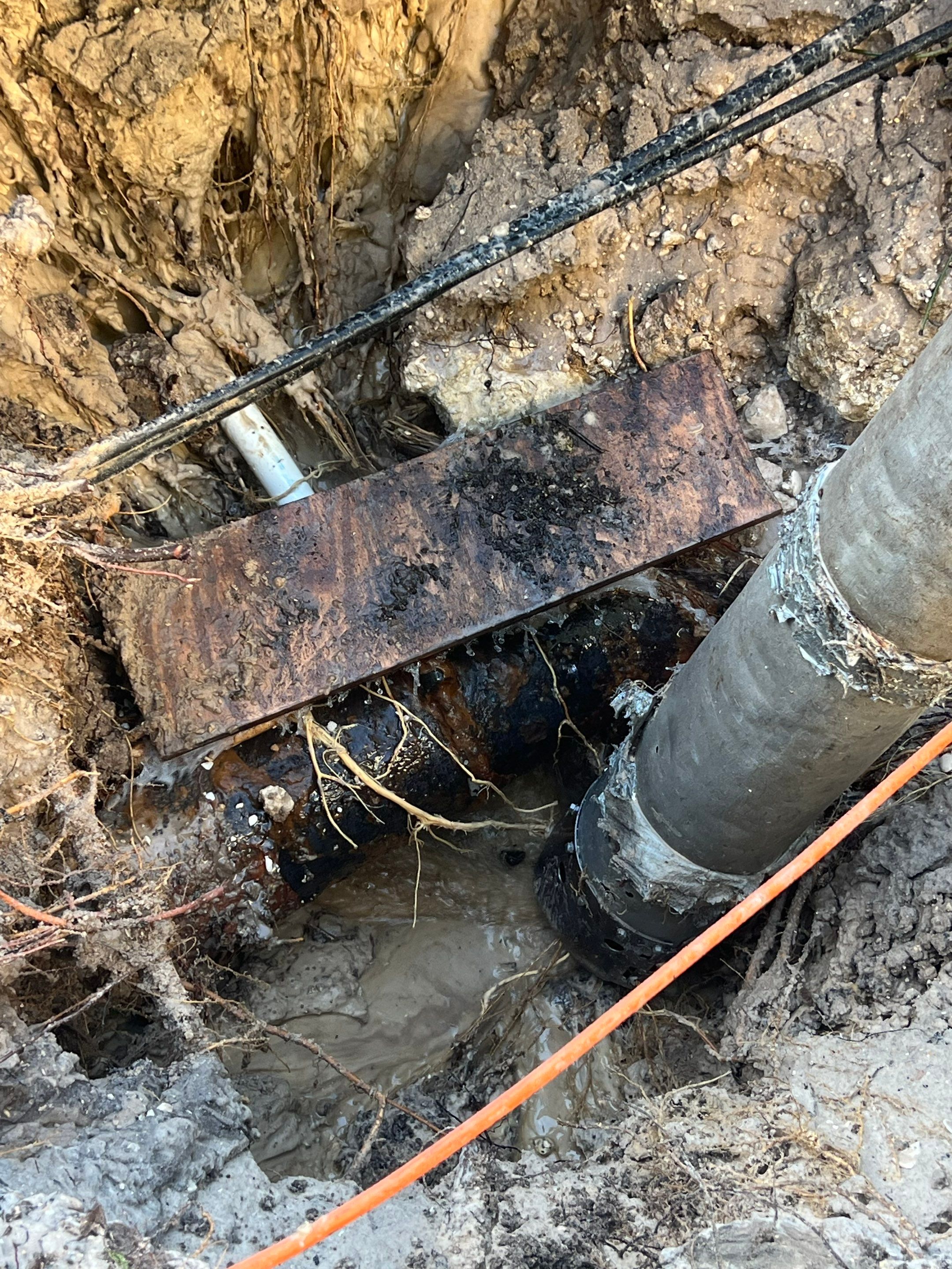 Hydro Excavating a Water Main for Repair by APS Power & Water