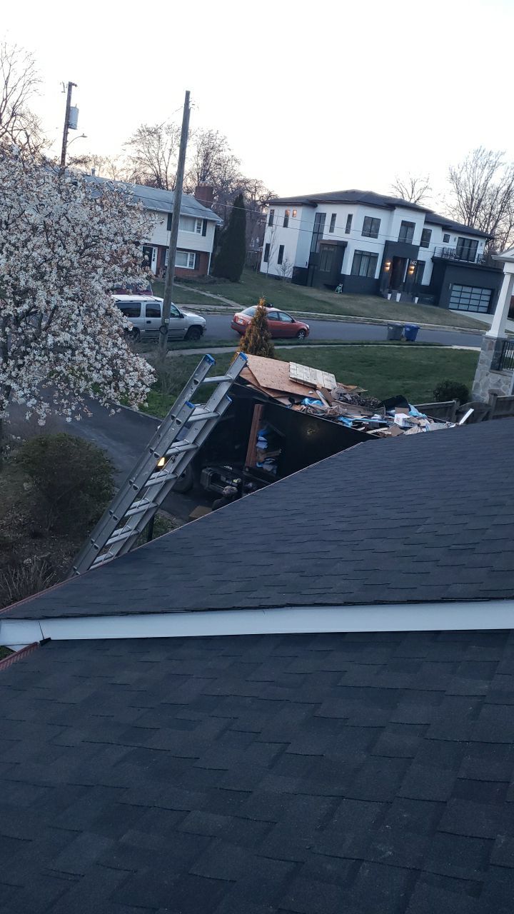 McLean: CertainTeed Landmark Designer Shingles in Charcoal Black by RM Banning, Inc.