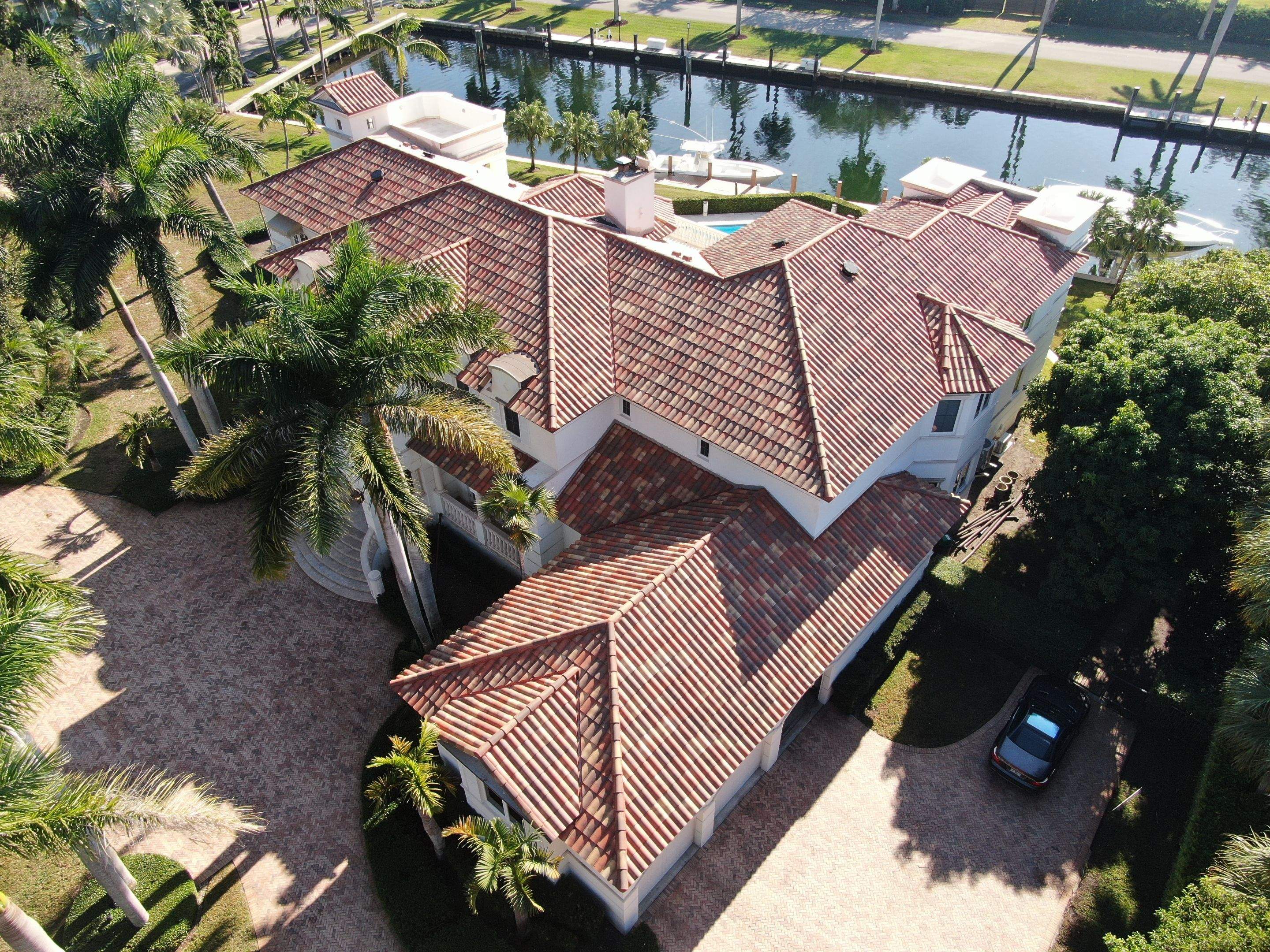 Verea - Spanish S - Jacobea by Istueta Roofing